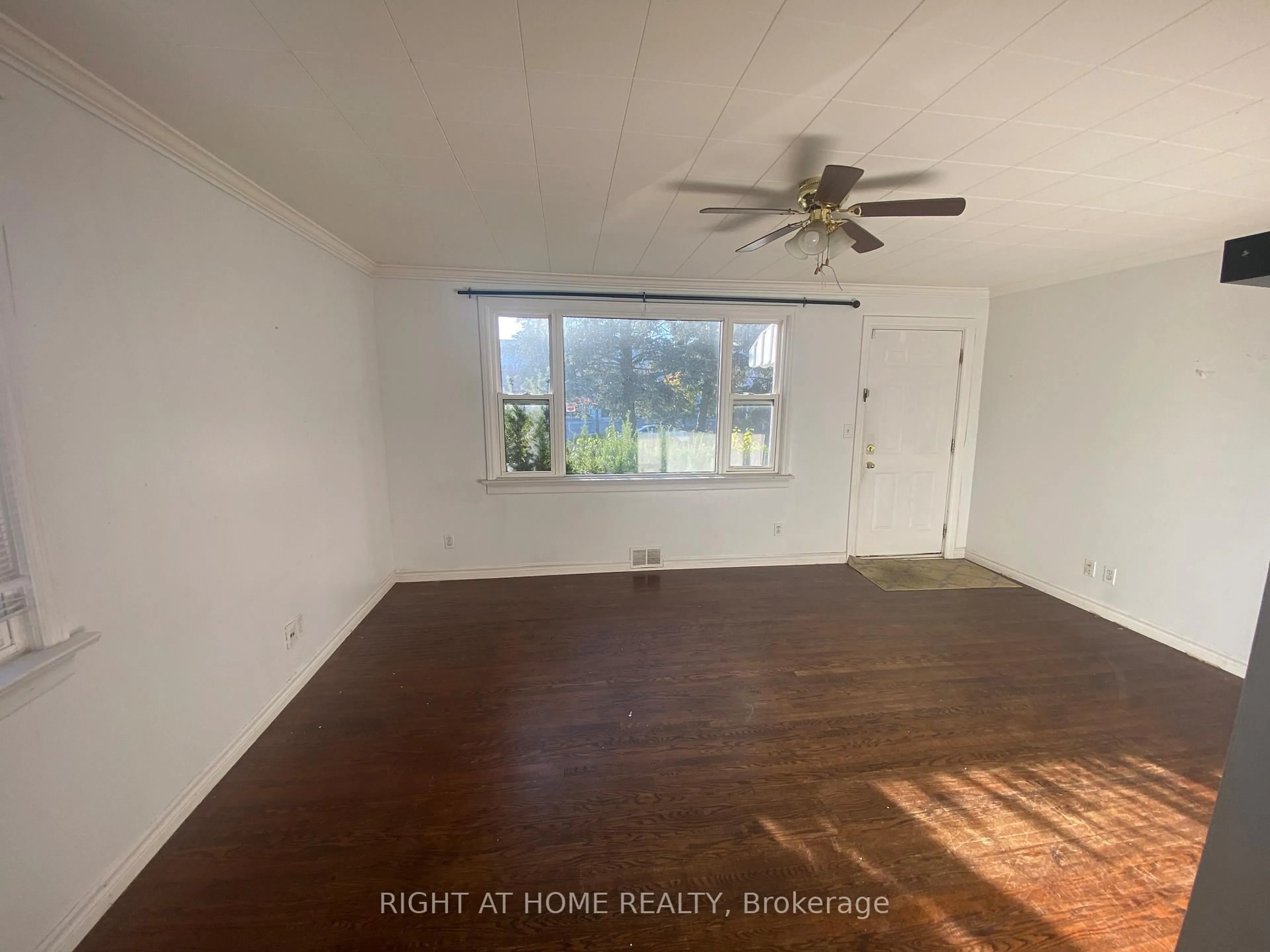 A pic of a room for 97 Galloway Rd, Toronto Ontario M1E 1W8