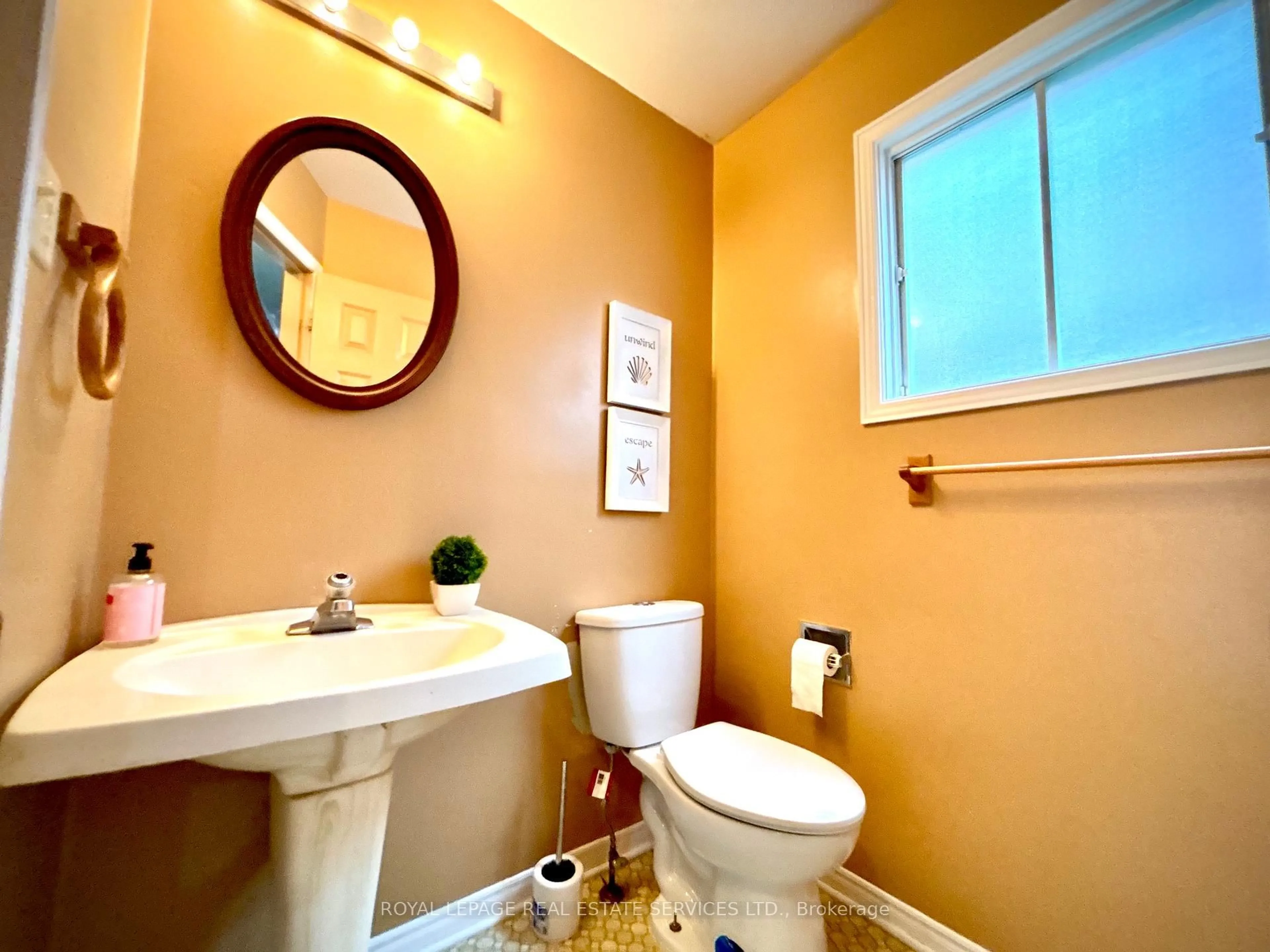 Standard bathroom, ceramic/tile floor for 23 Stockbridge Cres, Ajax Ontario L1T 2H2