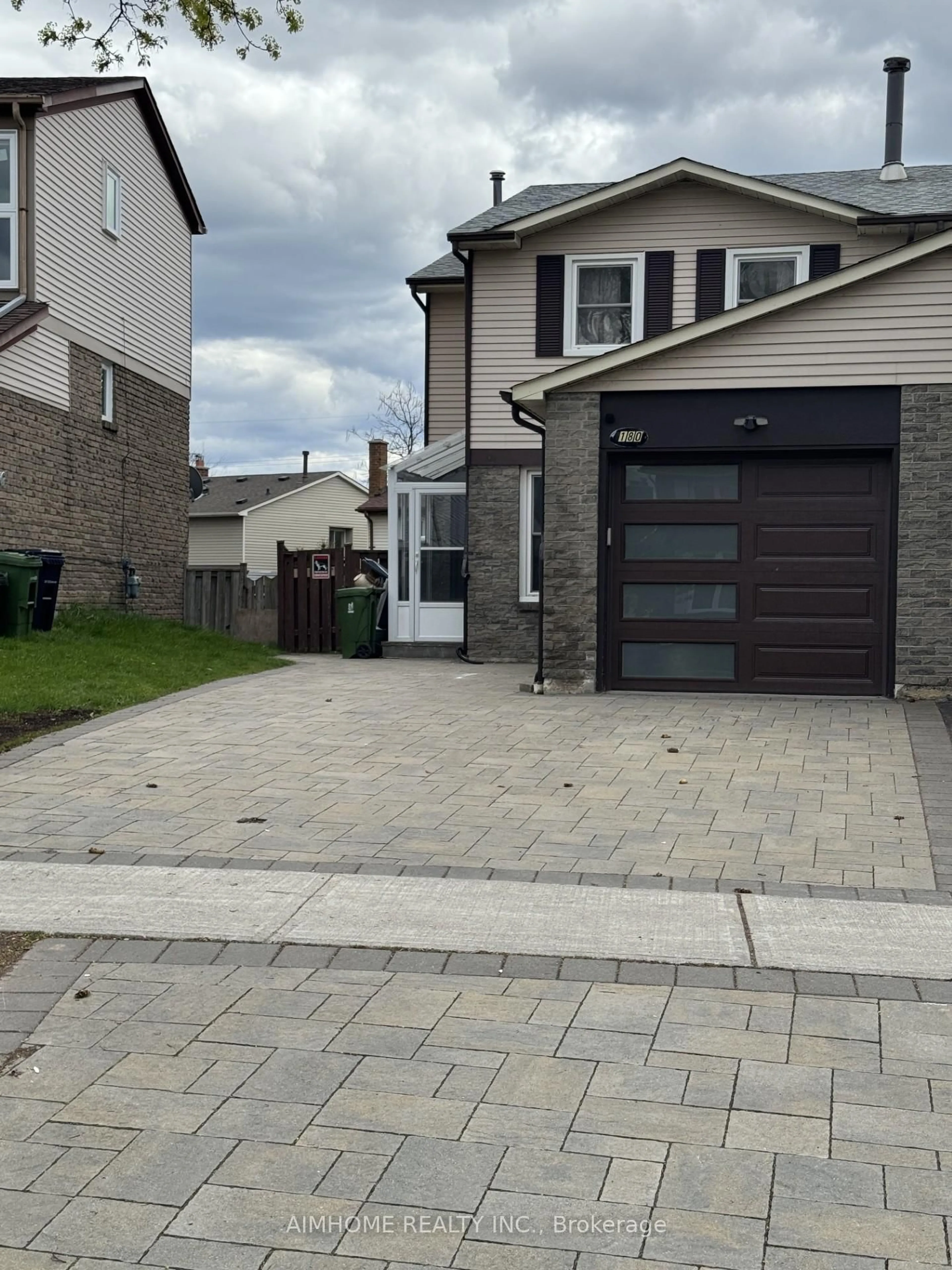 Unknown for 180 Valley Stream Dr, Toronto Ontario M1V 2A5