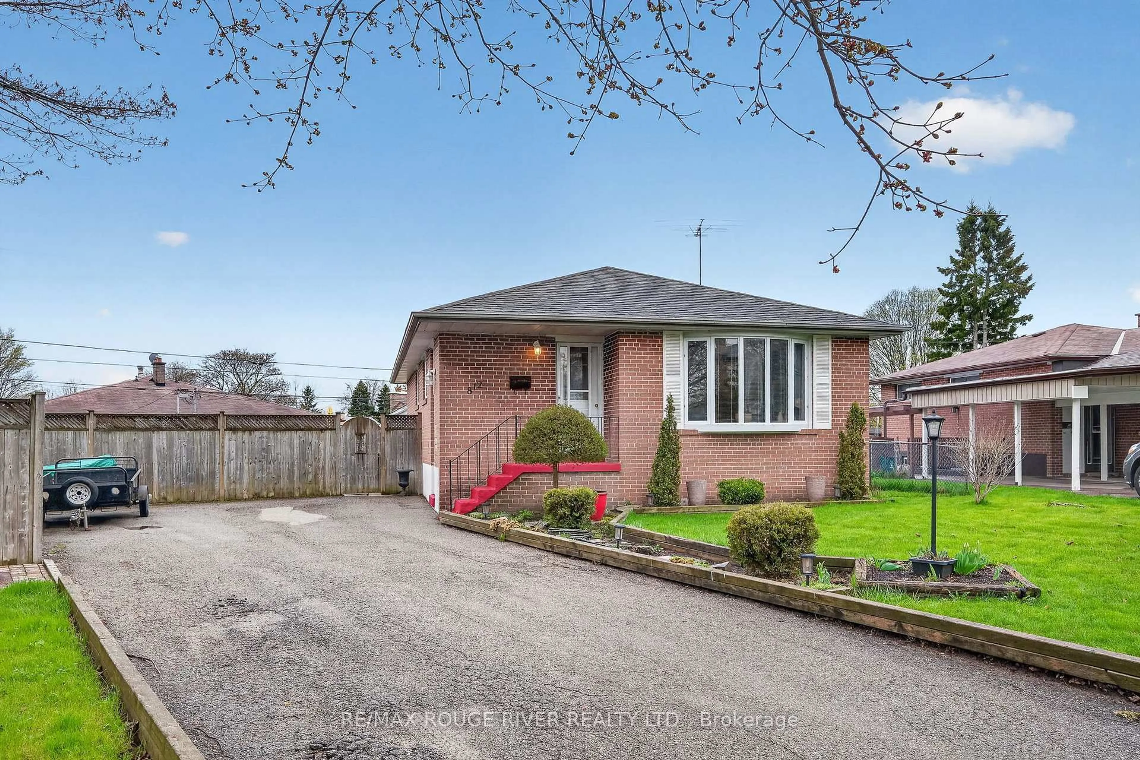 Home with brick exterior material, street for 812 Bem Ave, Pickering Ontario L1W 1X1