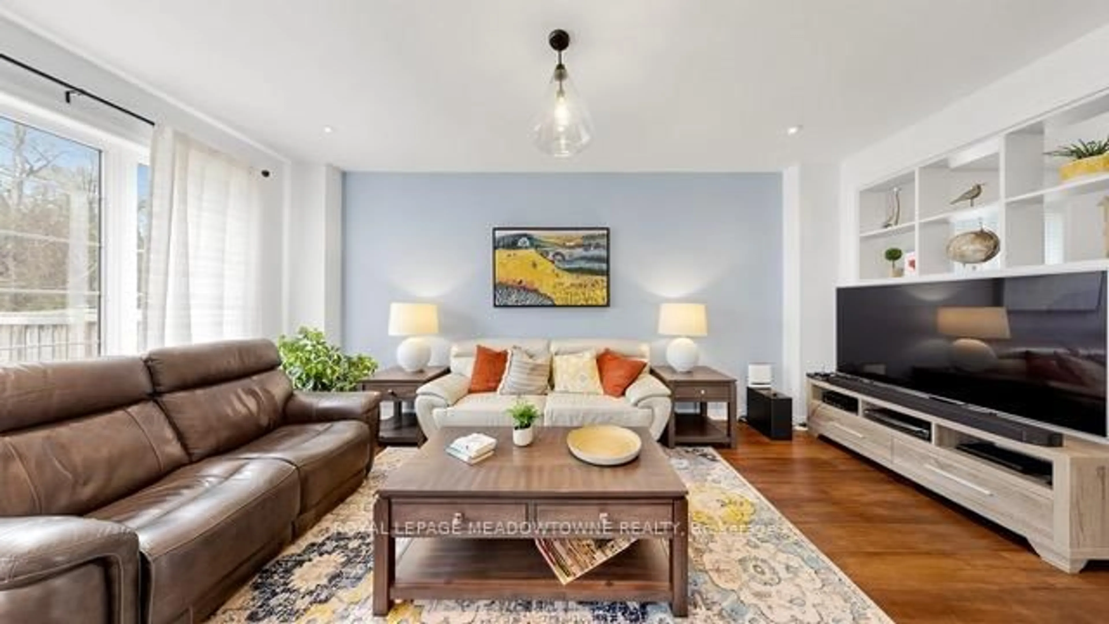 Living room with furniture, unknown for 126 Bridlewood Blvd, Whitby Ontario L1R 0N2