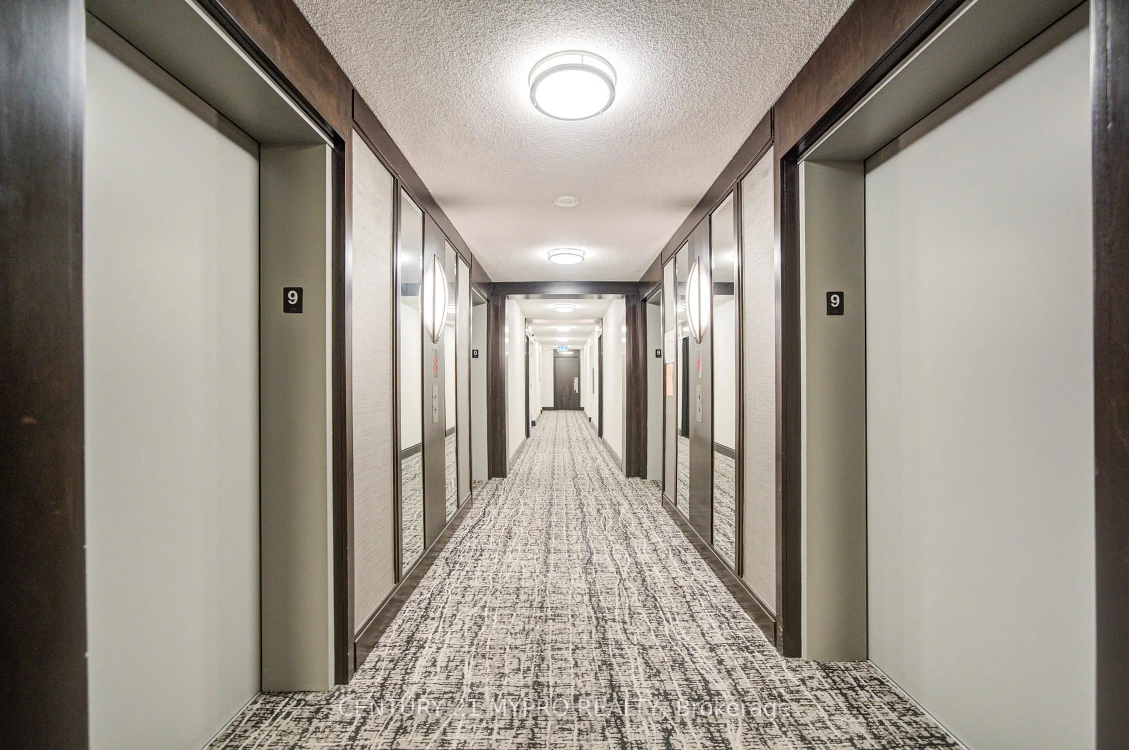 Indoor foyer for 238 Bonis Ave #922, Toronto Ontario M1T 3W7