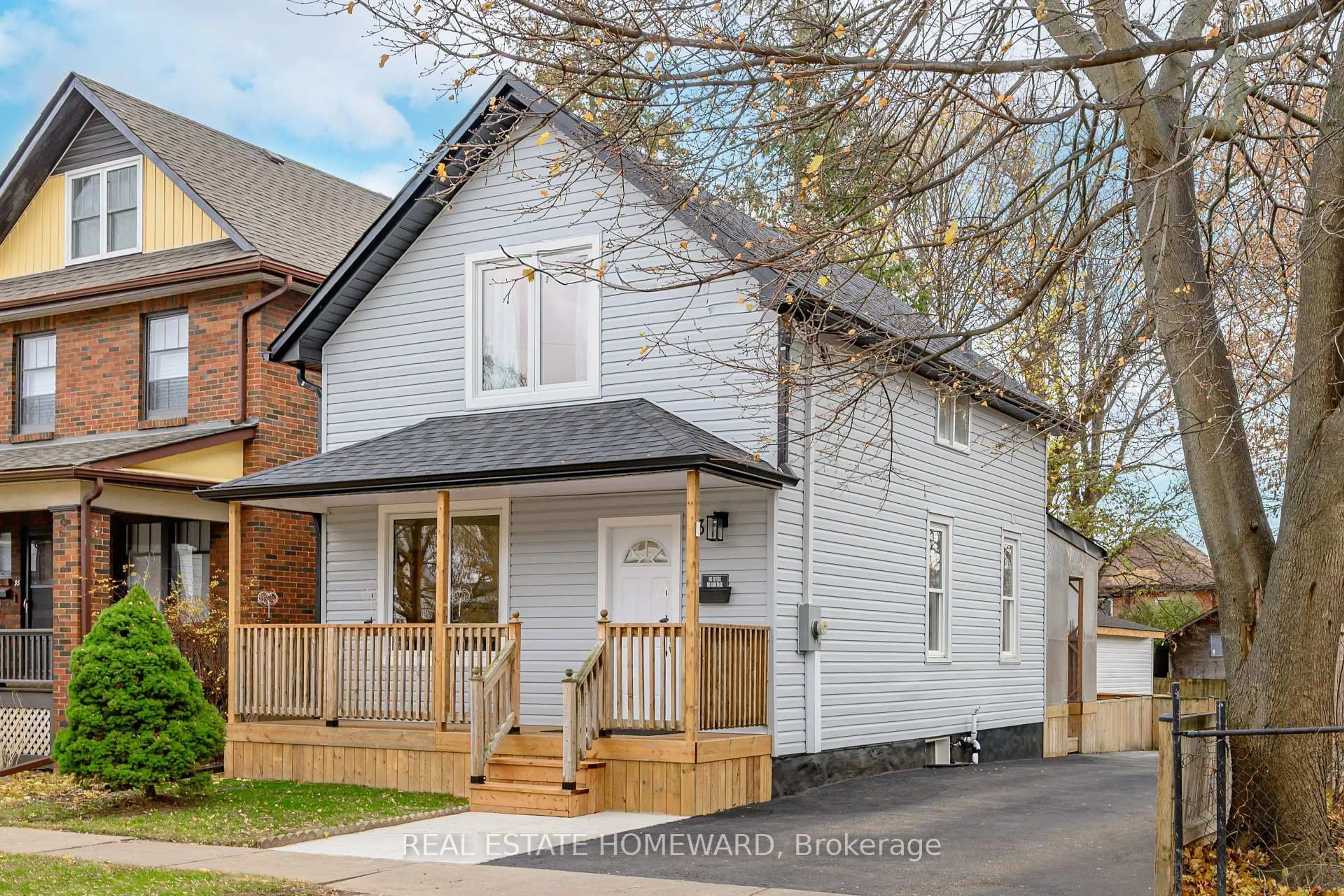 Unknown for 93 Agnes St, Oshawa Ontario L1G 1V3