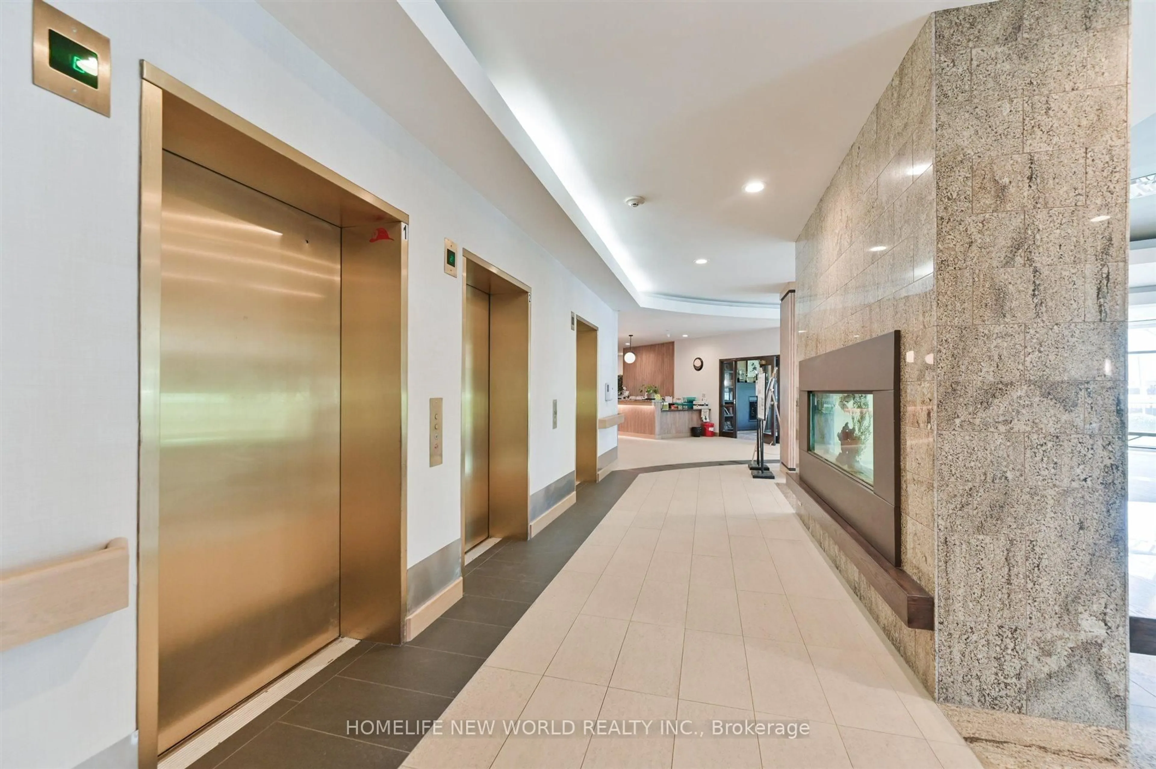 Indoor foyer for 2020 Mcnicoll Ave #1123, Toronto Ontario M1V 0B5