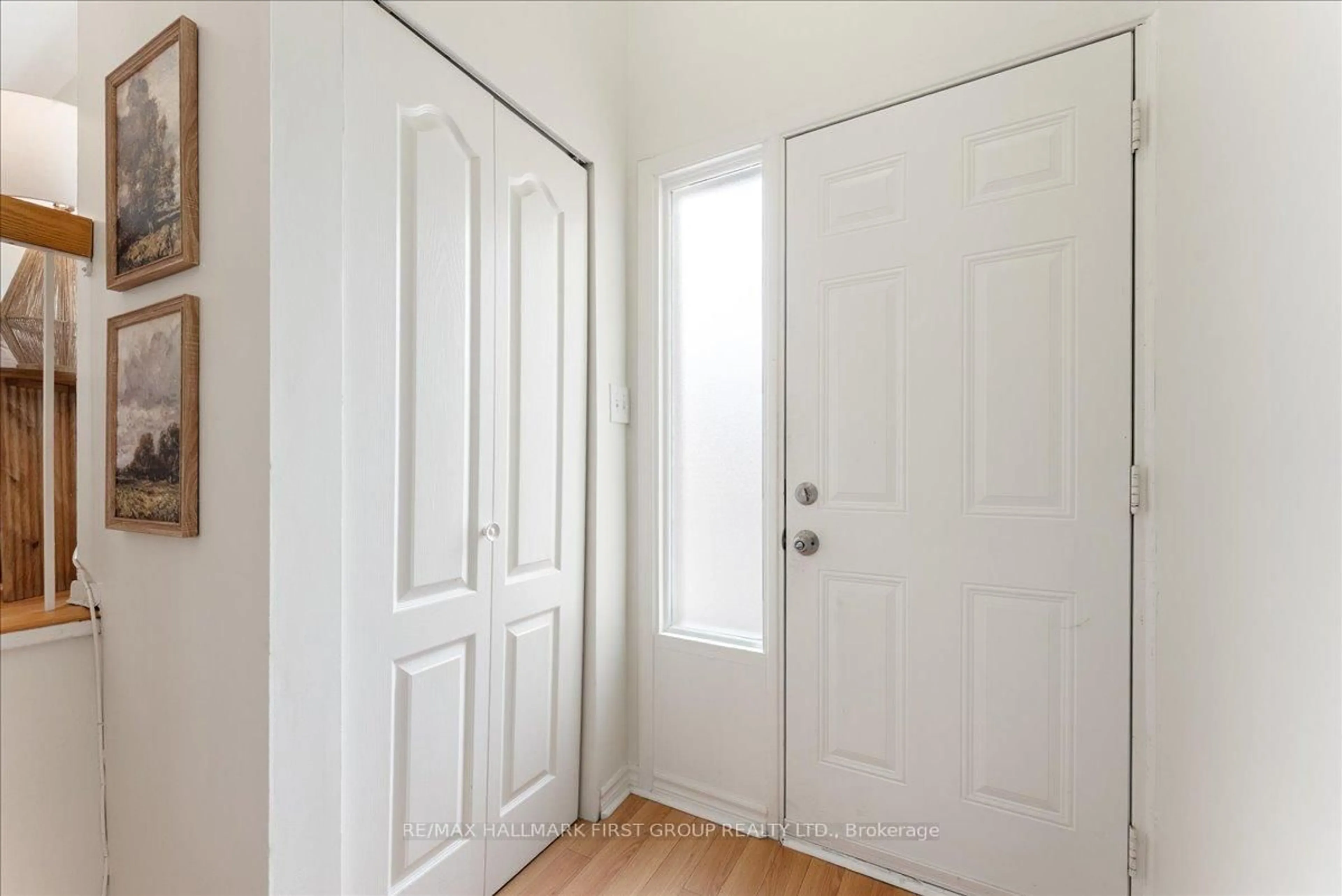 Indoor entryway for 87 Willows Lane #4087, Ajax Ontario L1S 6E7