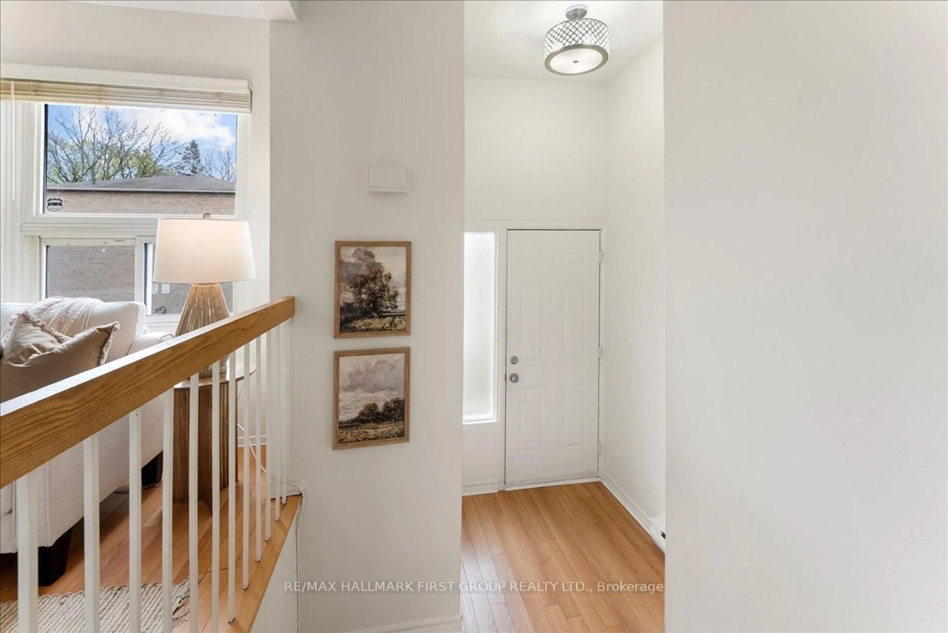 Indoor entryway for 87 Willows Lane #4087, Ajax Ontario L1S 6E7