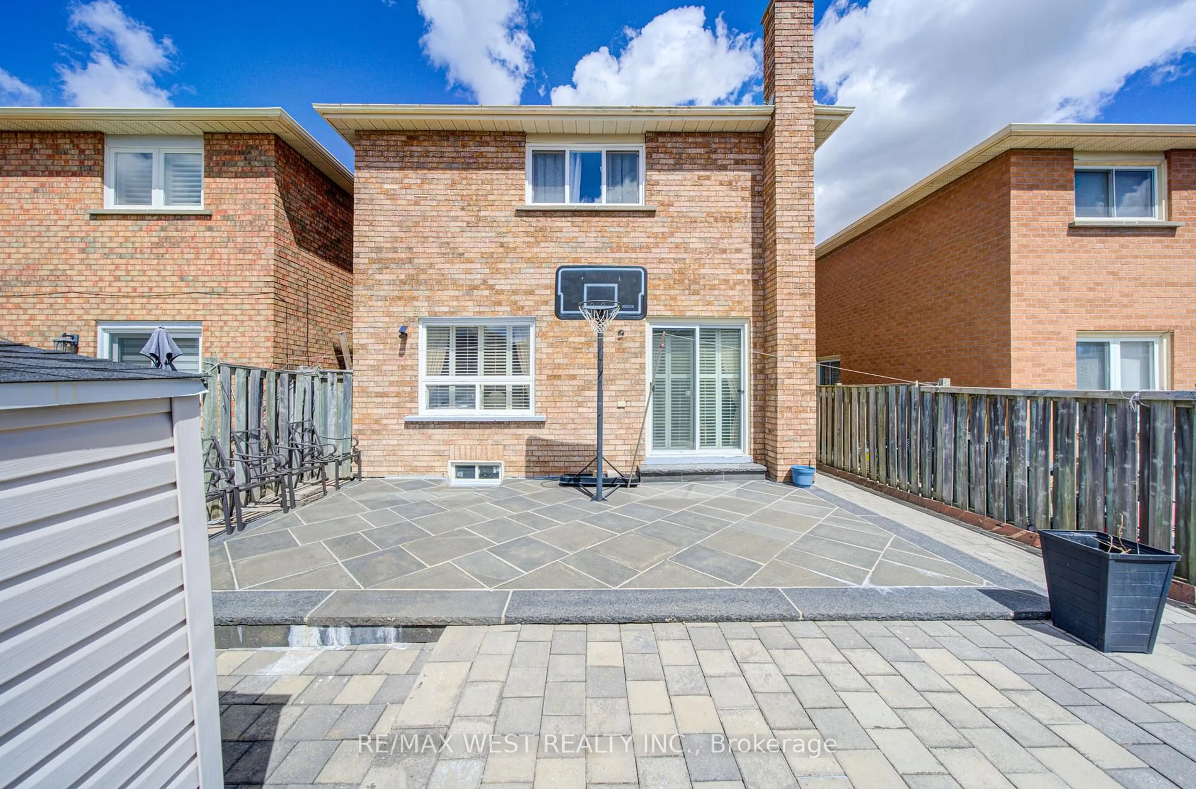Home with brick exterior material, street for 11 Danilack Crt, Toronto Ontario M1V 4L8