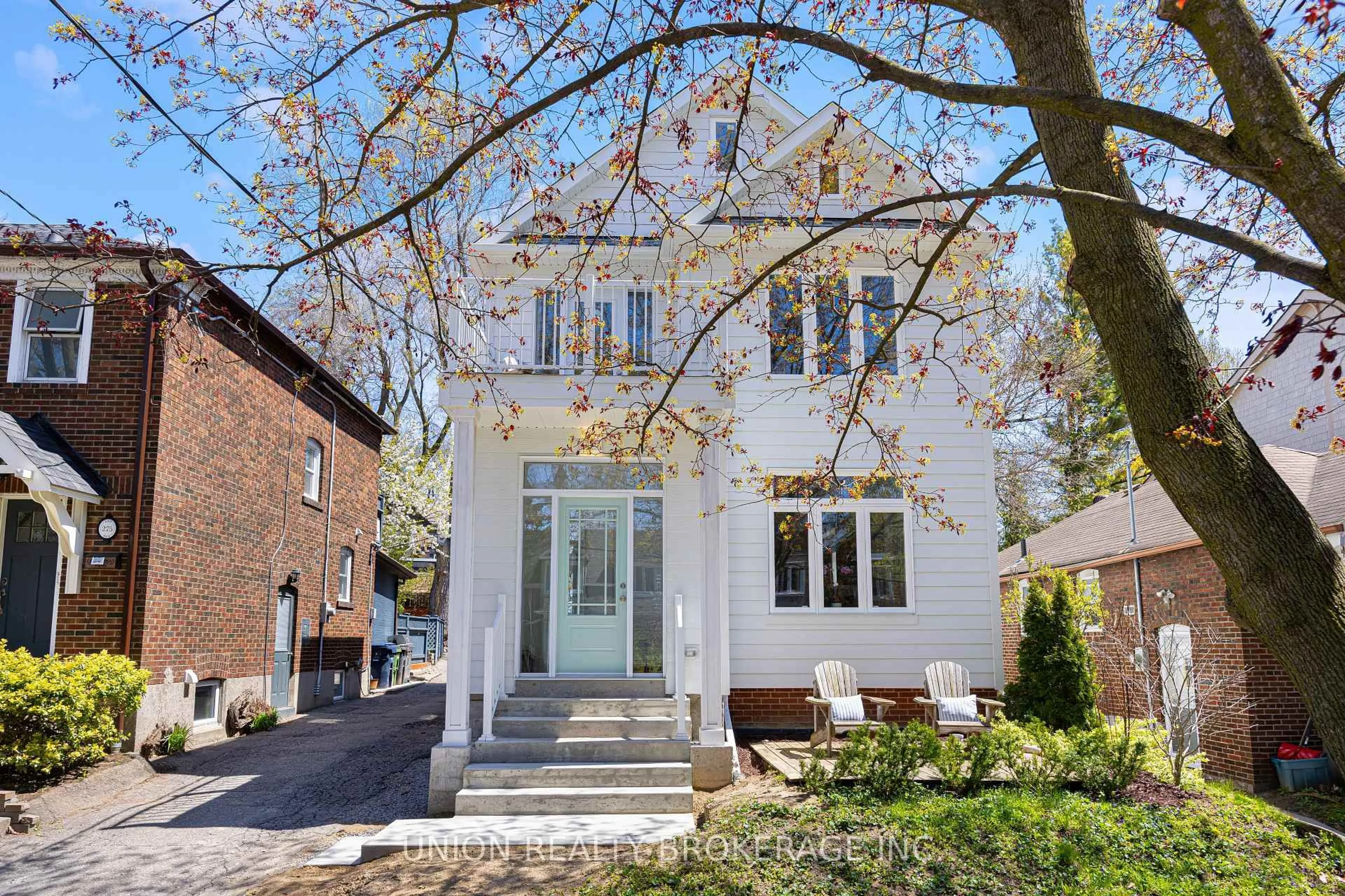 Home with brick exterior material, street for 273 Lee Ave, Toronto Ontario M4E 2P6