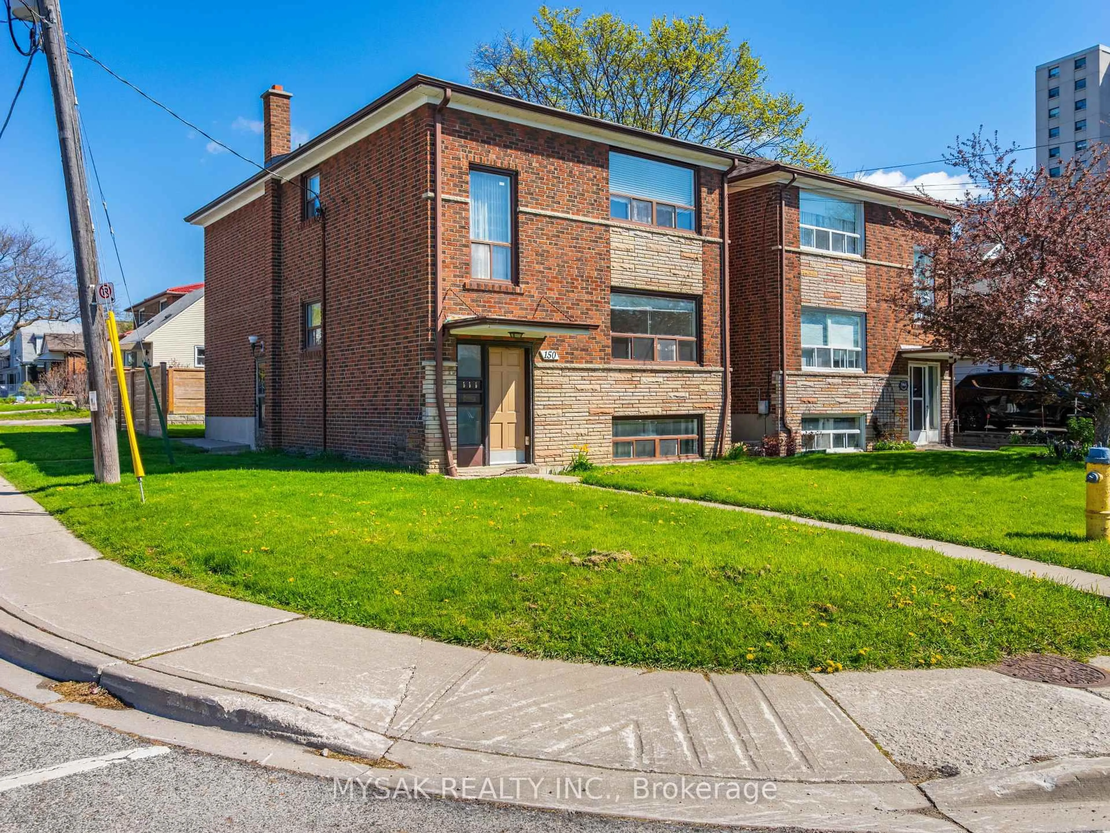 Home with brick exterior material, street for 150 Park St, Toronto Ontario M1N 2P6
