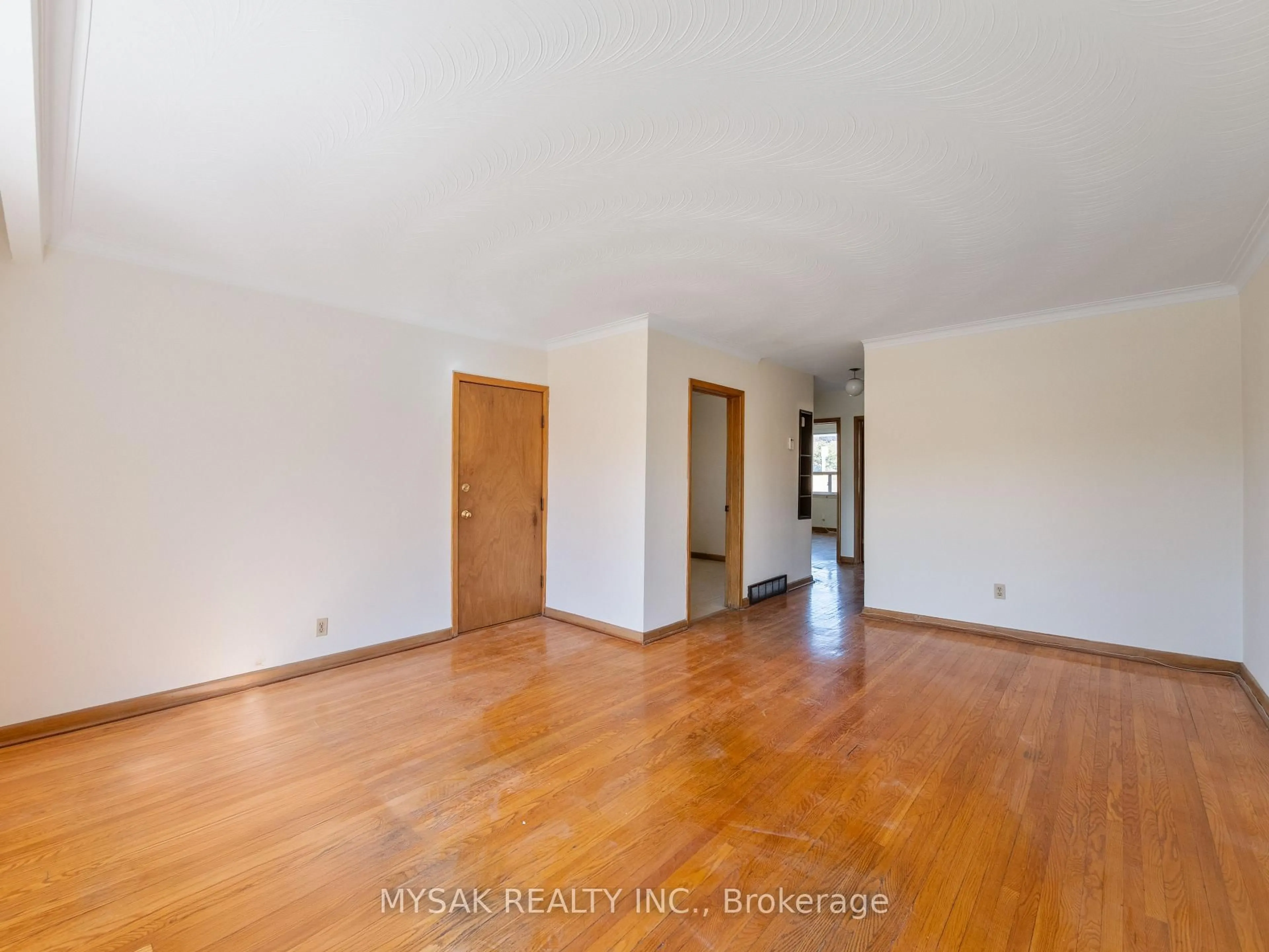 A pic of a room for 150 Park St, Toronto Ontario M1N 2P6