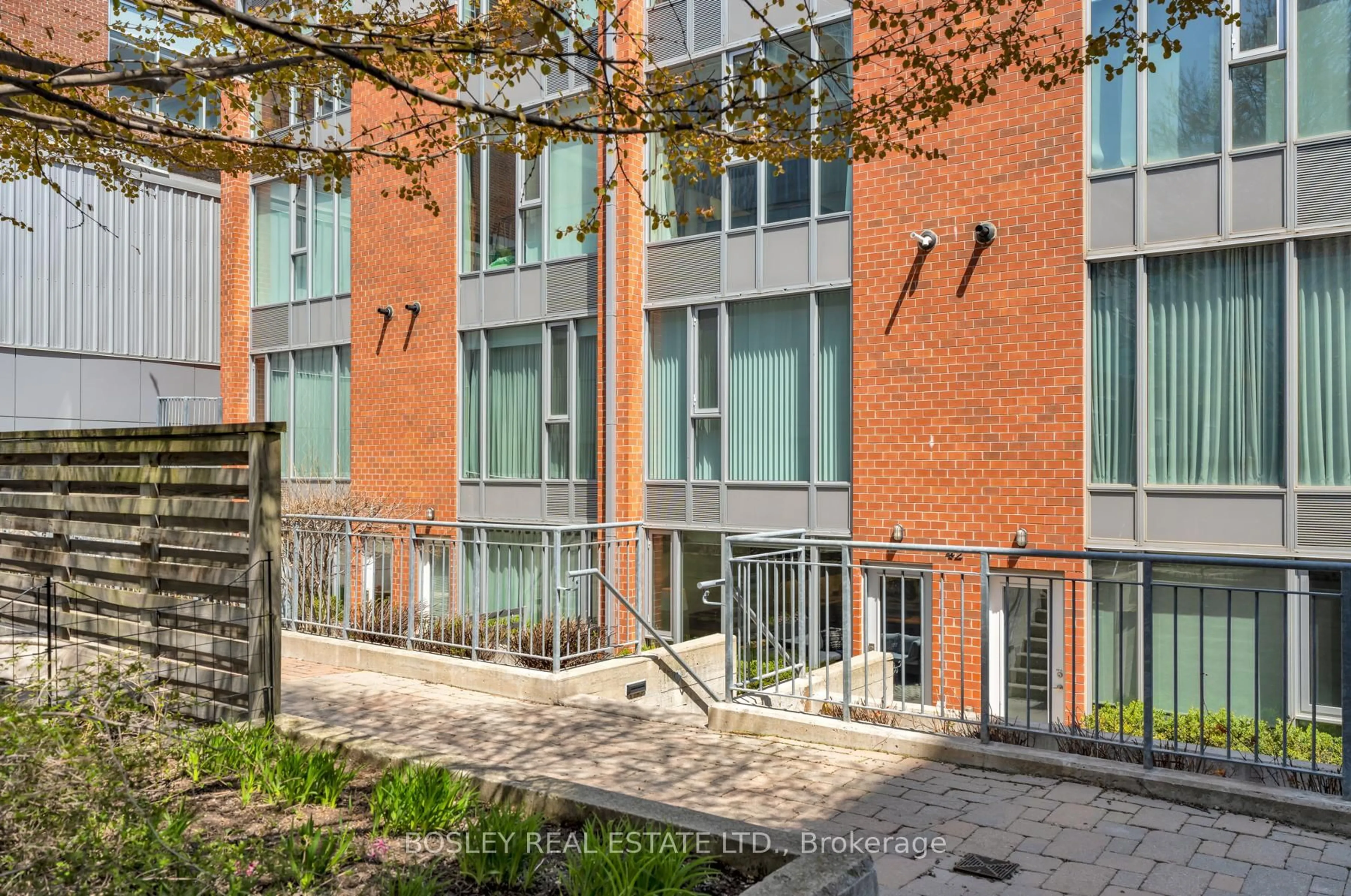 Unknown for 42 Boston Ave #2, Toronto Ontario M4M 2T9