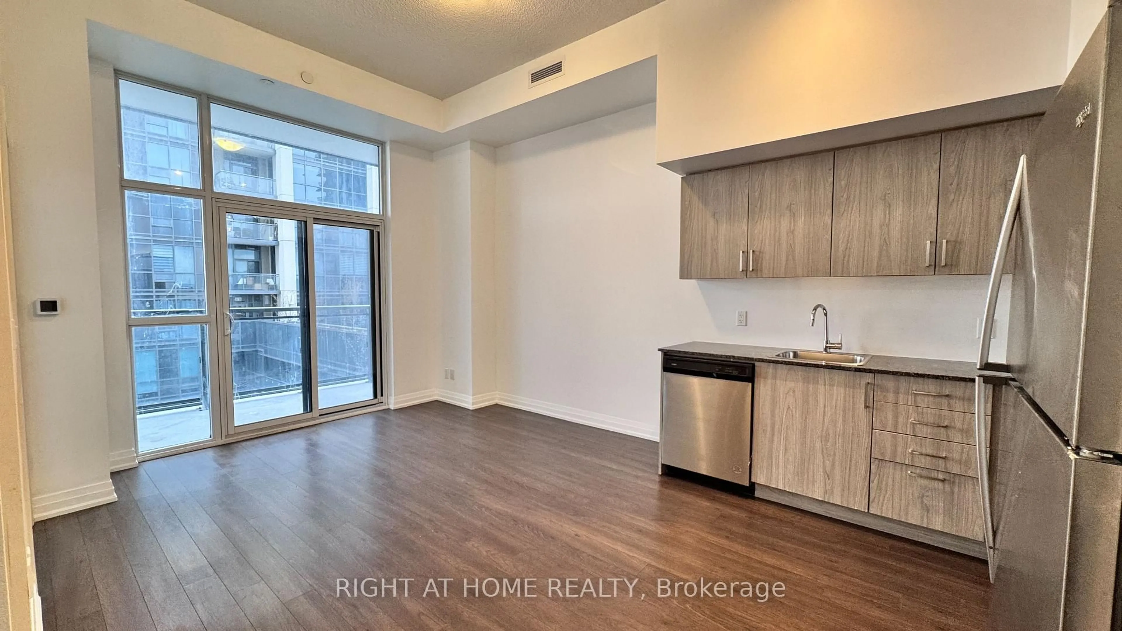 Unknown for 20 Meadowglen Pl #824, Toronto Ontario M1G 0A9
