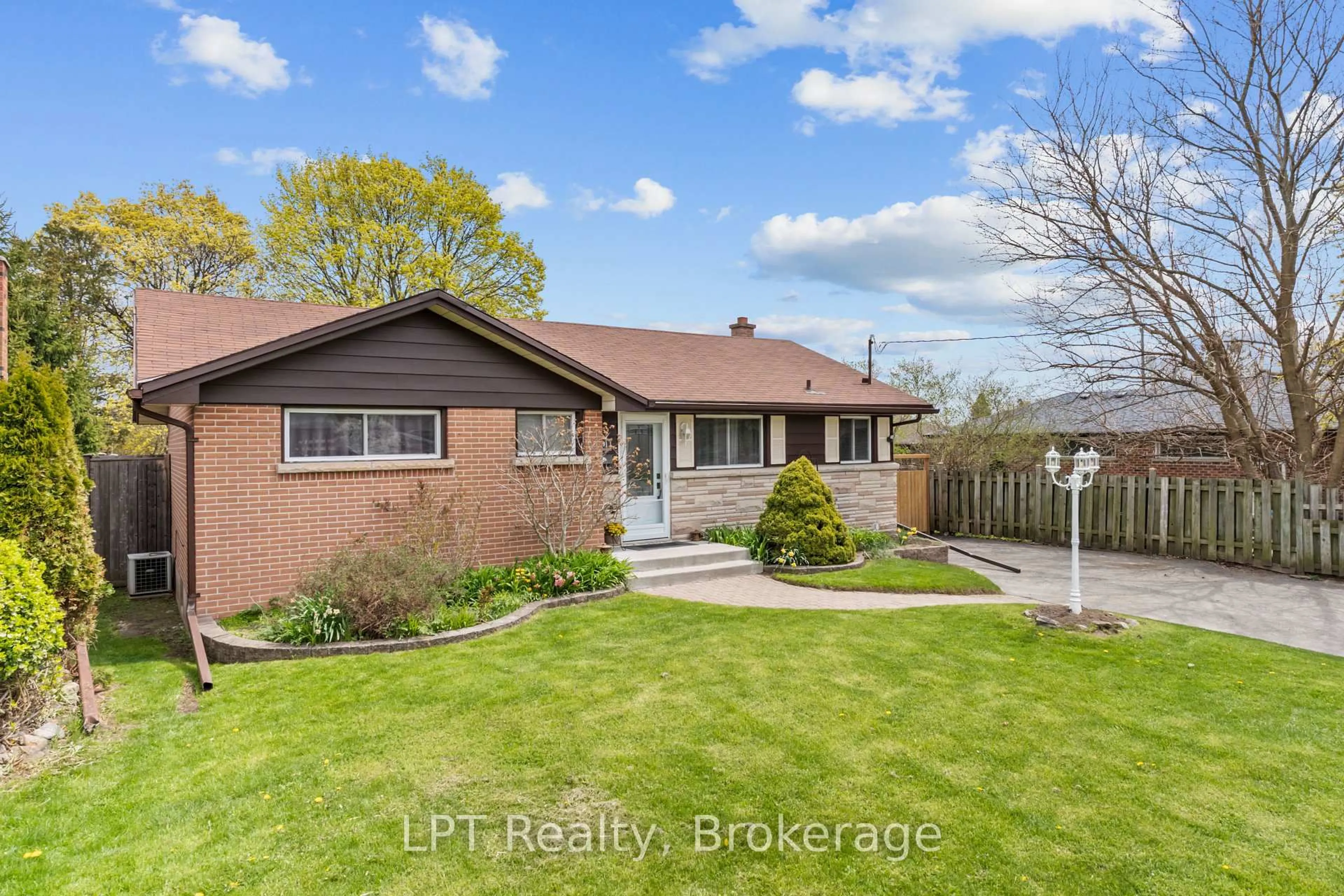 Home with brick exterior material, street for 519 Rosmere St, Oshawa Ontario L1J 5H5