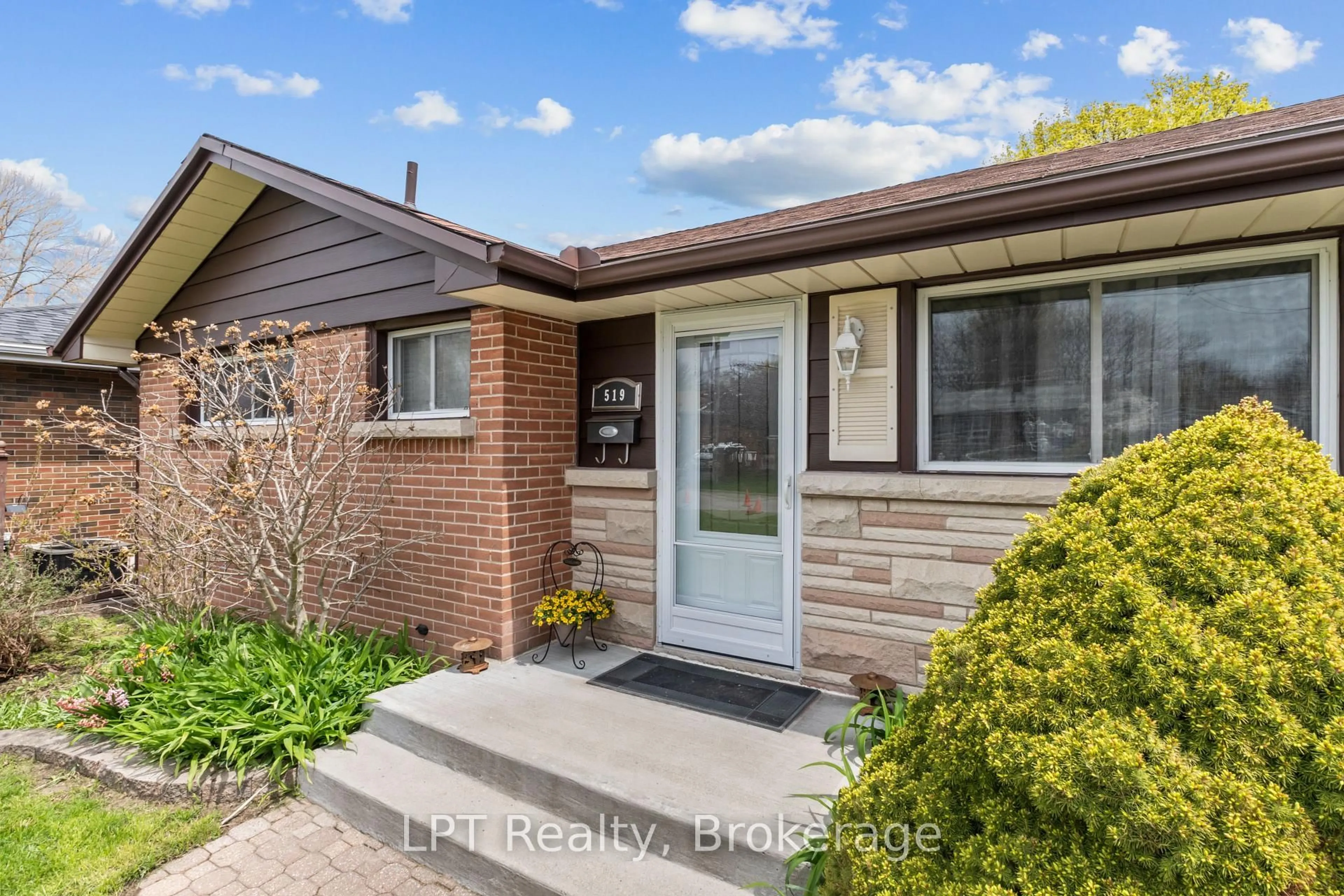 Home with brick exterior material, street for 519 Rosmere St, Oshawa Ontario L1J 5H5