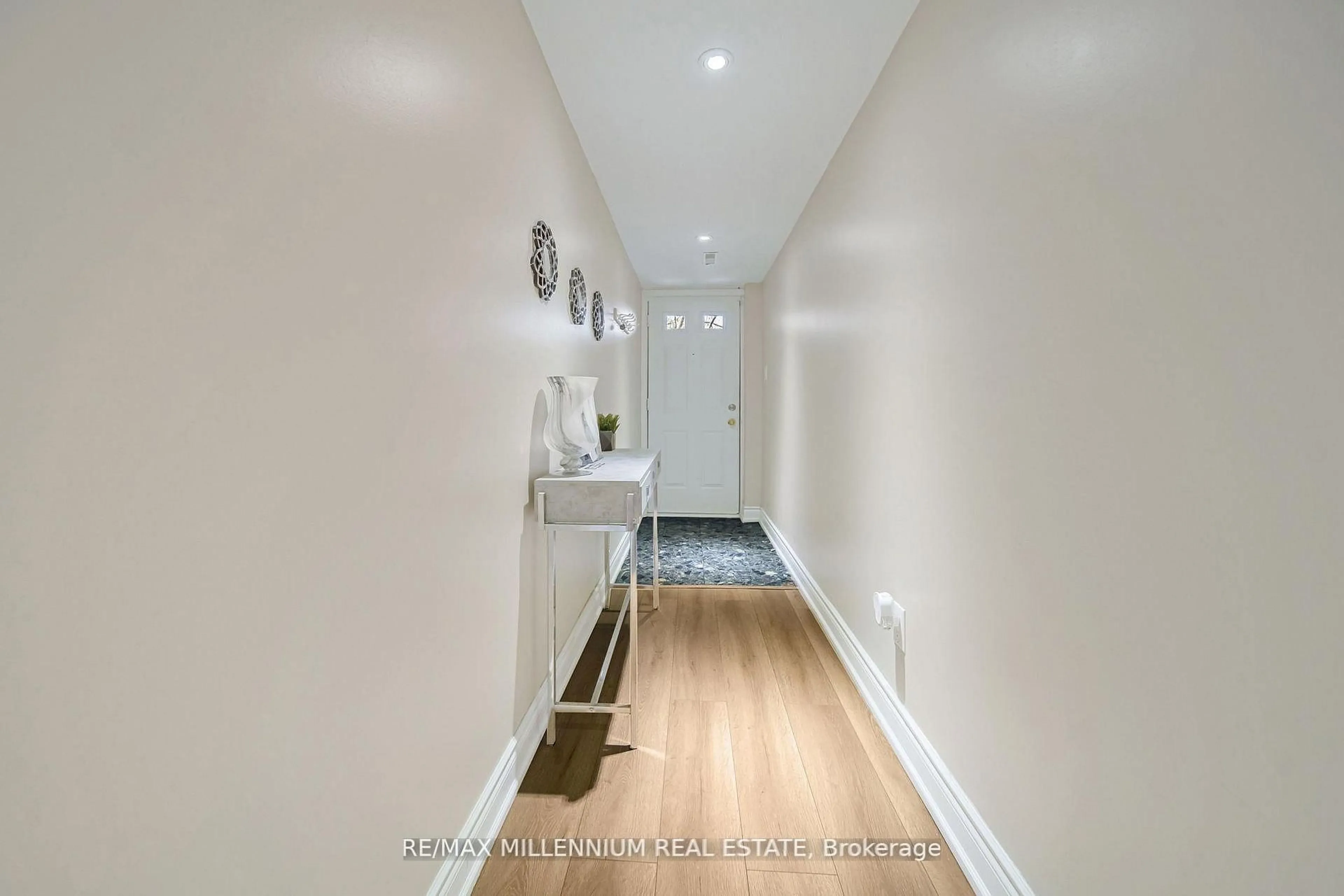 Indoor entryway for 62 Cumberland Lane, Ajax Ontario L1S 7K4