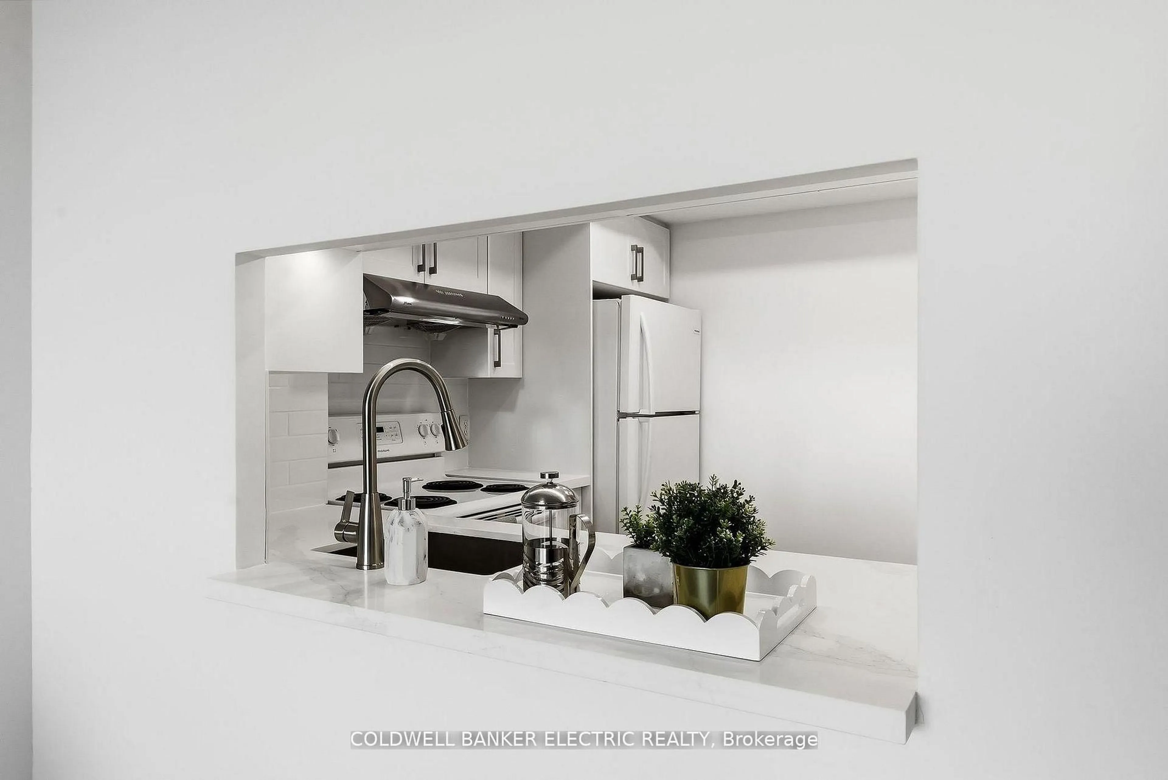 Contemporary kitchen, ceramic/tile floor for 2550 Lawrence Ave #815, Toronto Ontario M1P 4Z3