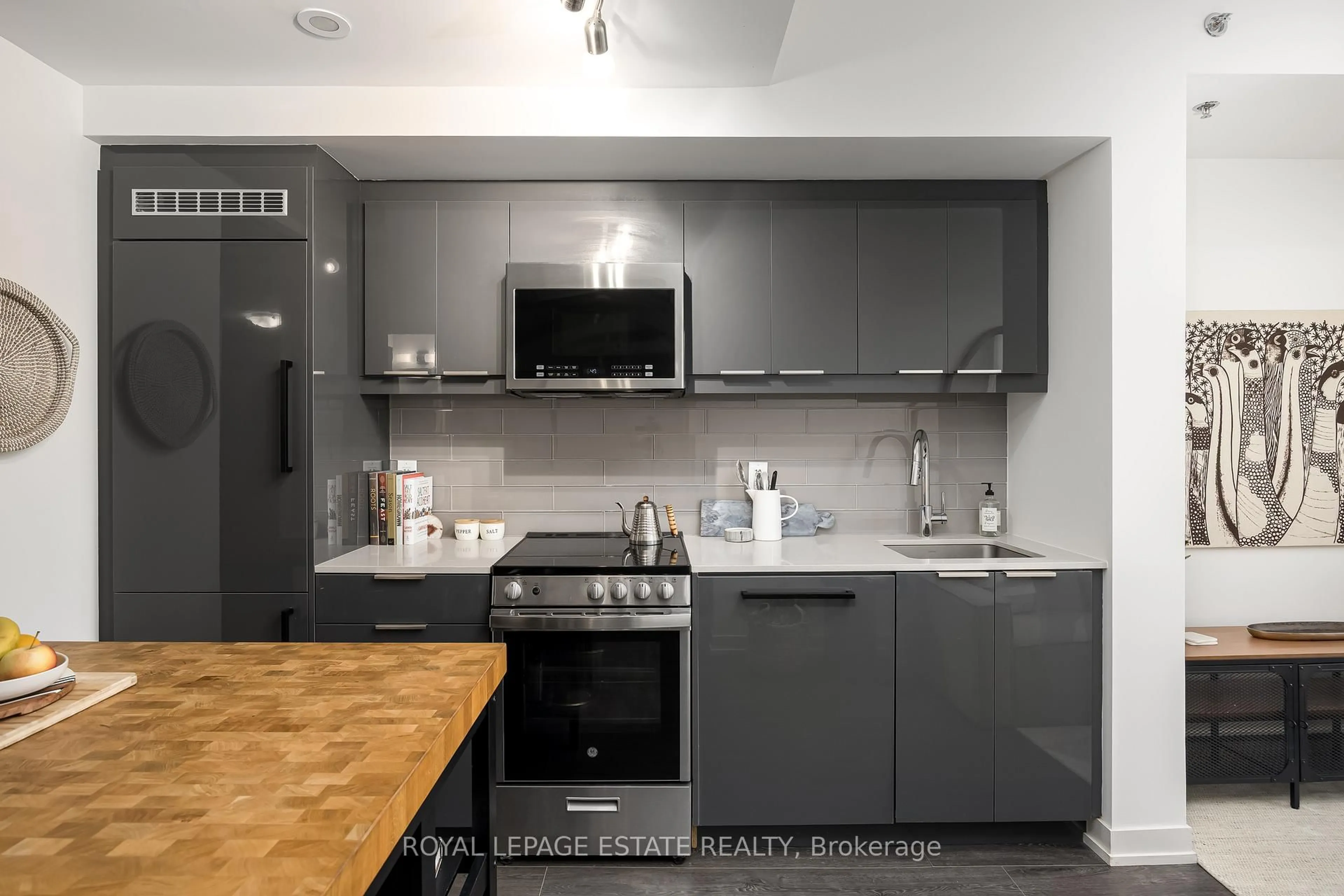 Standard kitchen, unknown for 90 Glen Everest Ave #611, Toronto Ontario M1N 0C3