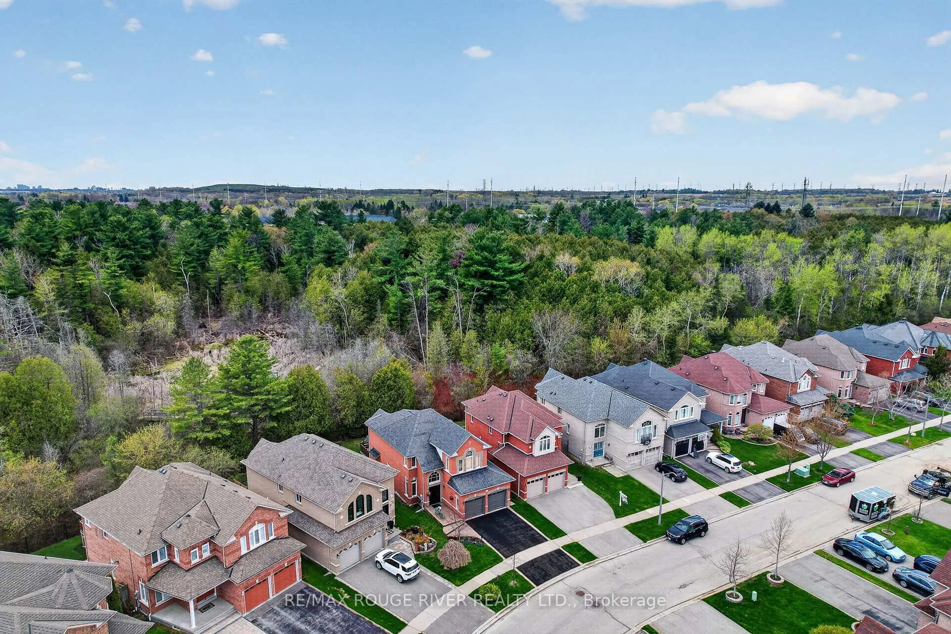 A pic from outside/outdoor area/front of a property/back of a property/a pic from drone, unknown for 461 Summerpark Cres, Pickering Ontario L1V 7A9