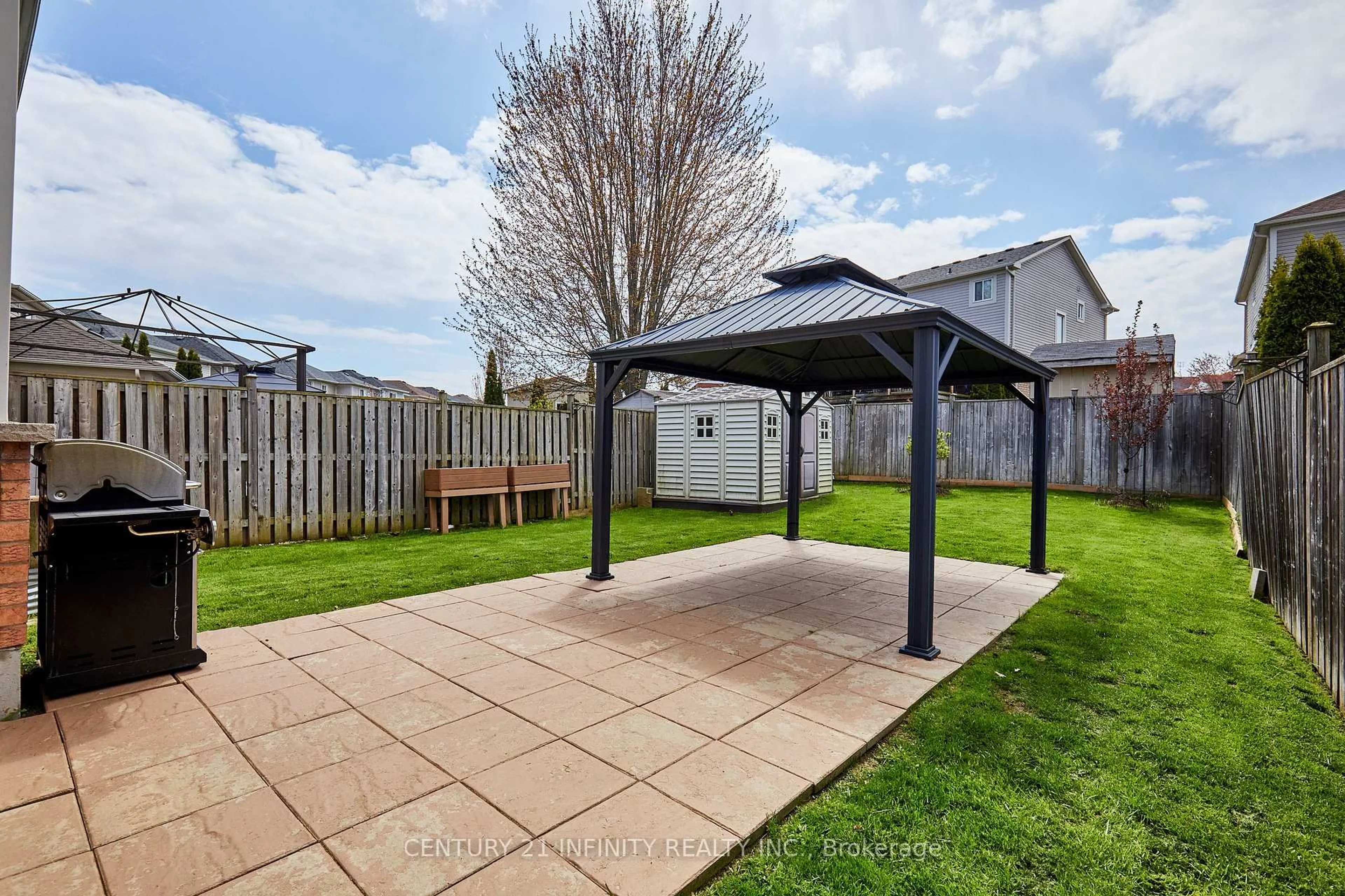 Patio, street for 236 Scottsdale Dr, Clarington Ontario L1C 5L2