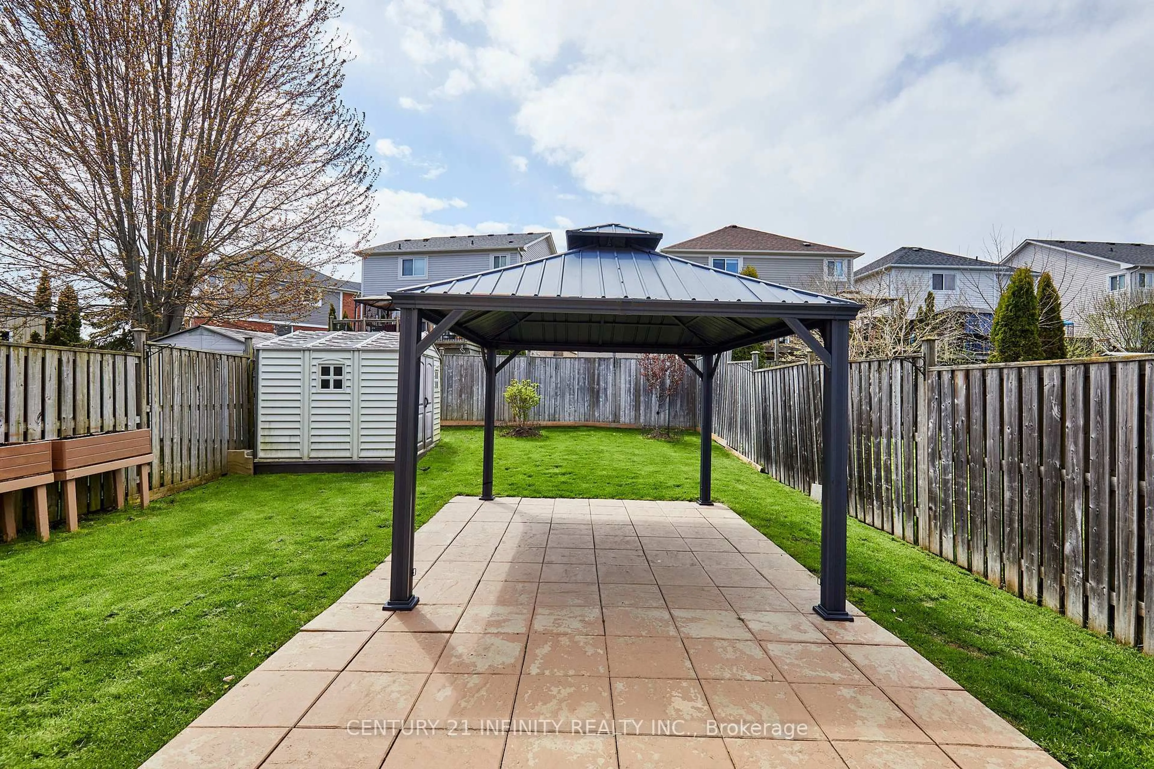 Patio, street for 236 Scottsdale Dr, Clarington Ontario L1C 5L2