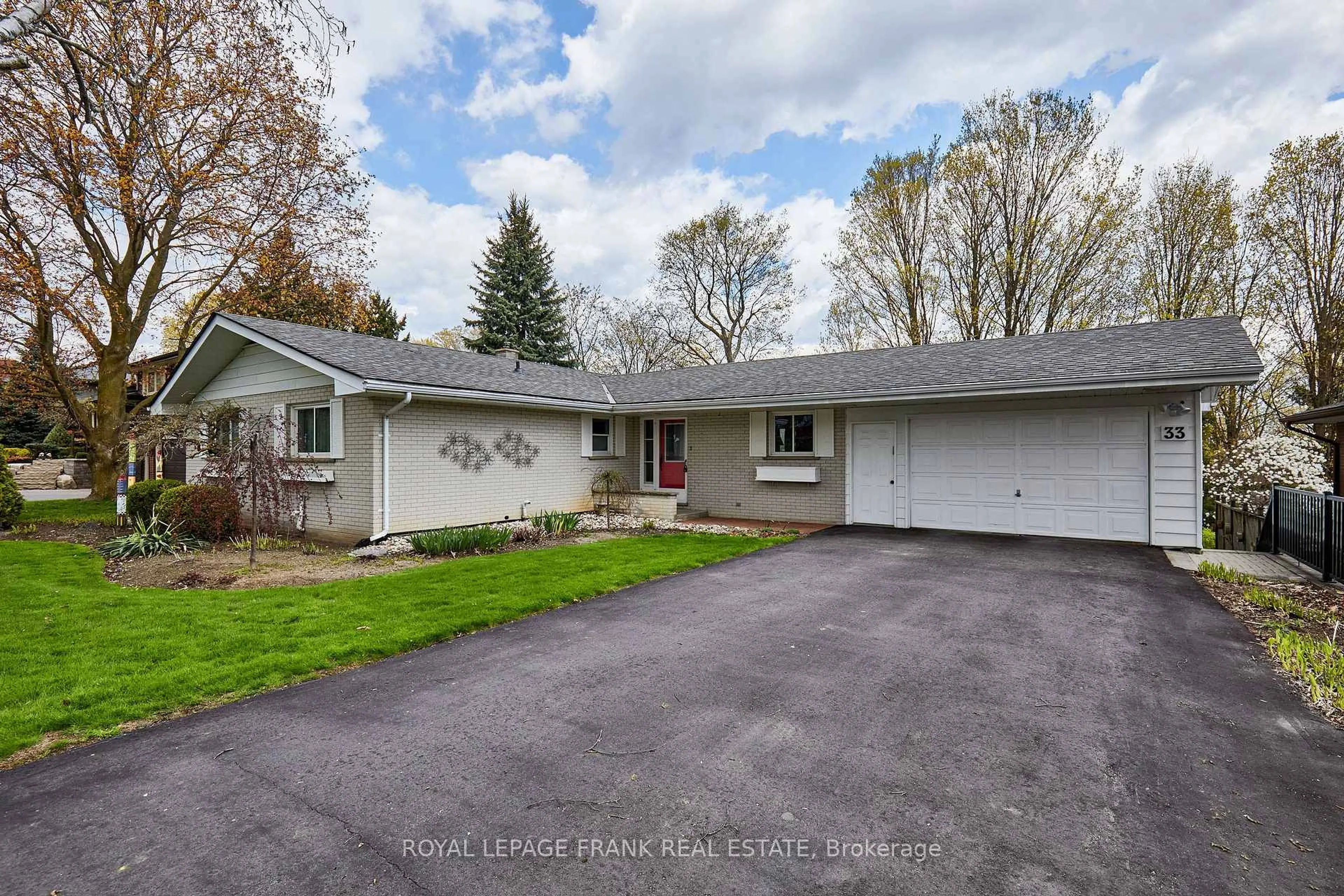 Unknown for 33 Ottawa St, Scugog Ontario L9L 1K2