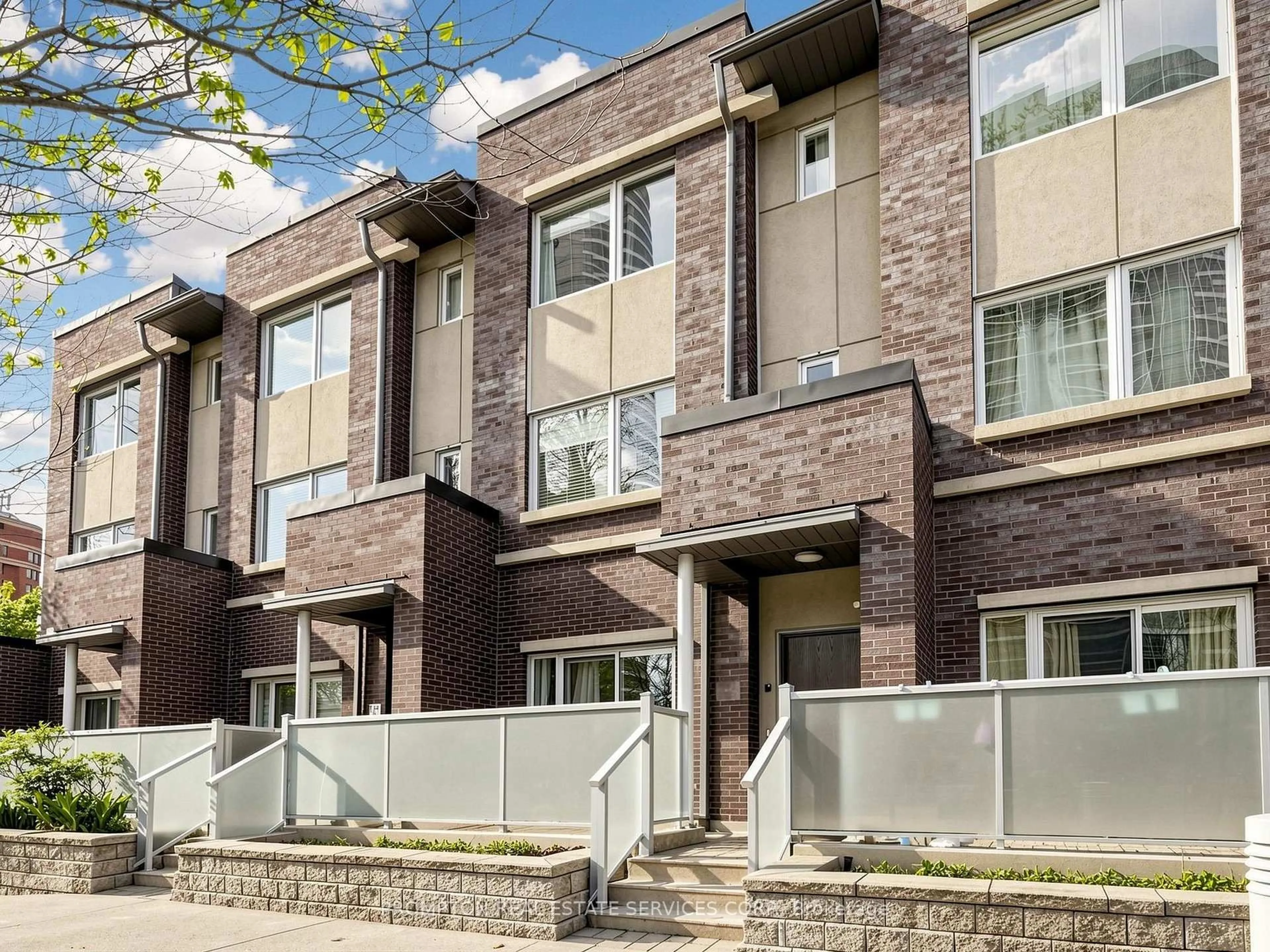 Home with brick exterior material, street for 330 Village Green Sq #3, Toronto Ontario M1S 0L1
