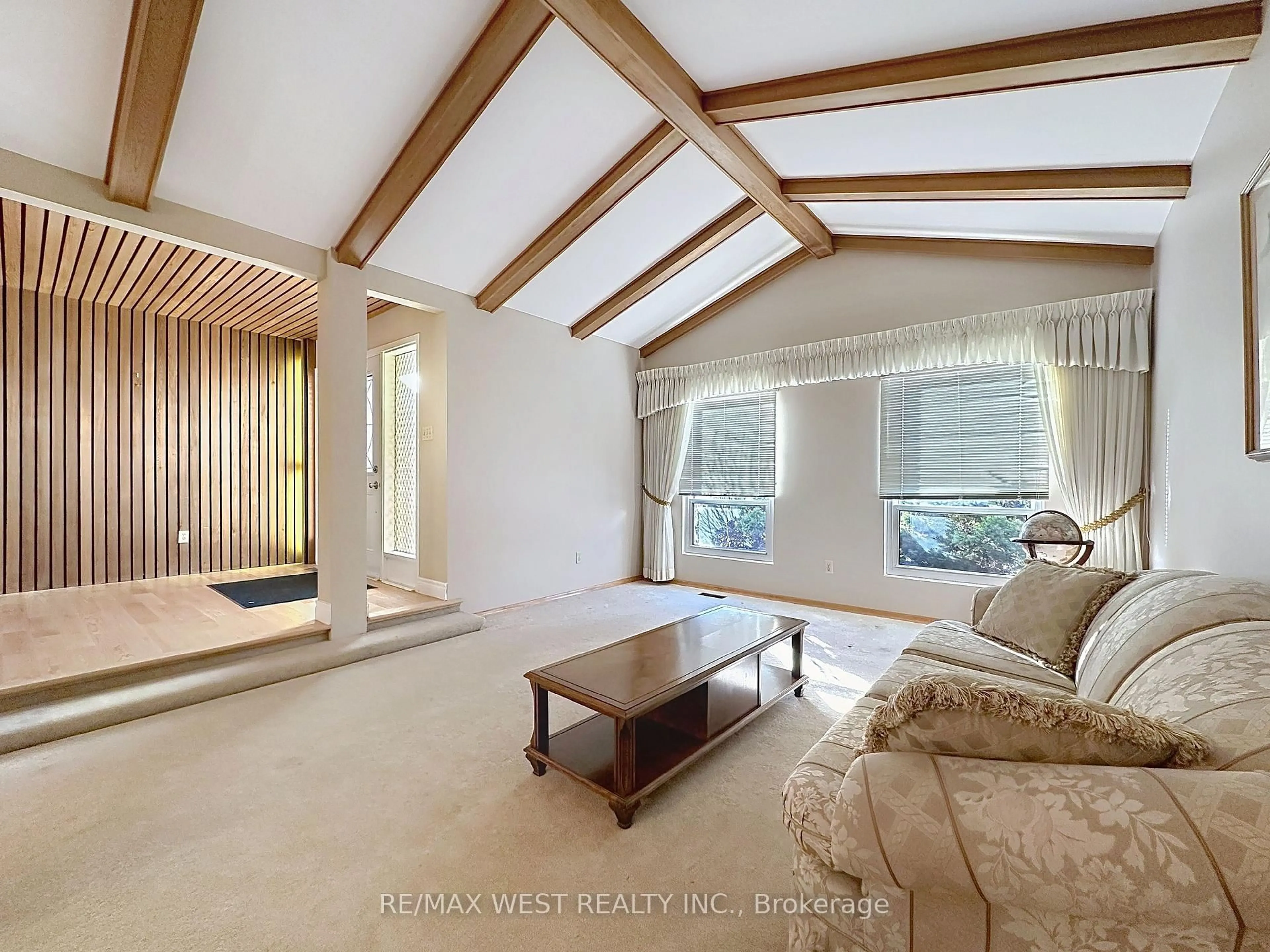 Living room with furniture, unknown for 20 Foxwood Grve, Toronto Ontario M1W 1V2