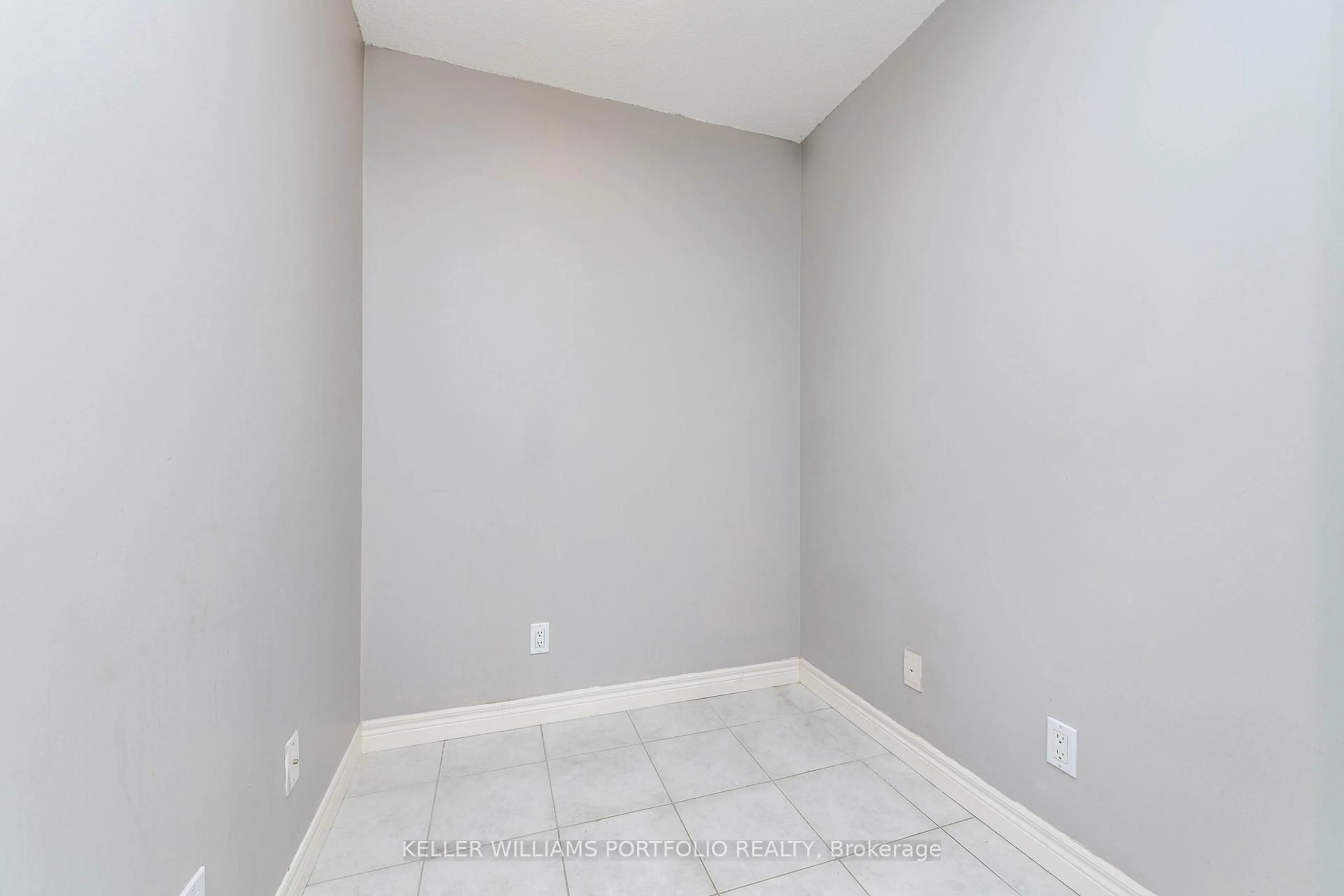 A pic of a room for 70 Town Centre Crt #806, Toronto Ontario M1P 0B2