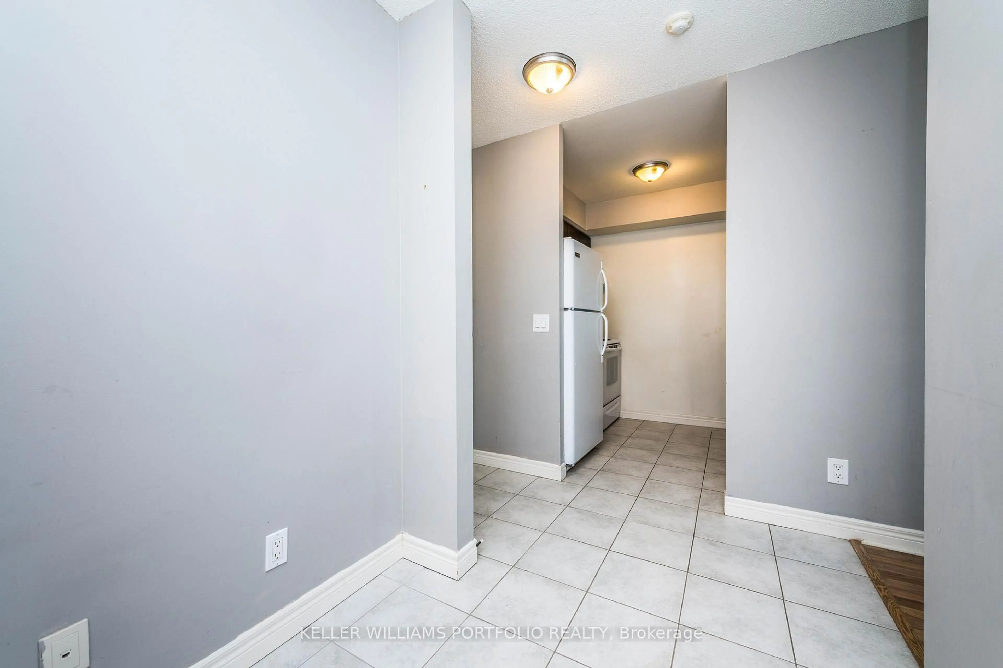 Unknown for 70 Town Centre Crt #806, Toronto Ontario M1P 0B2
