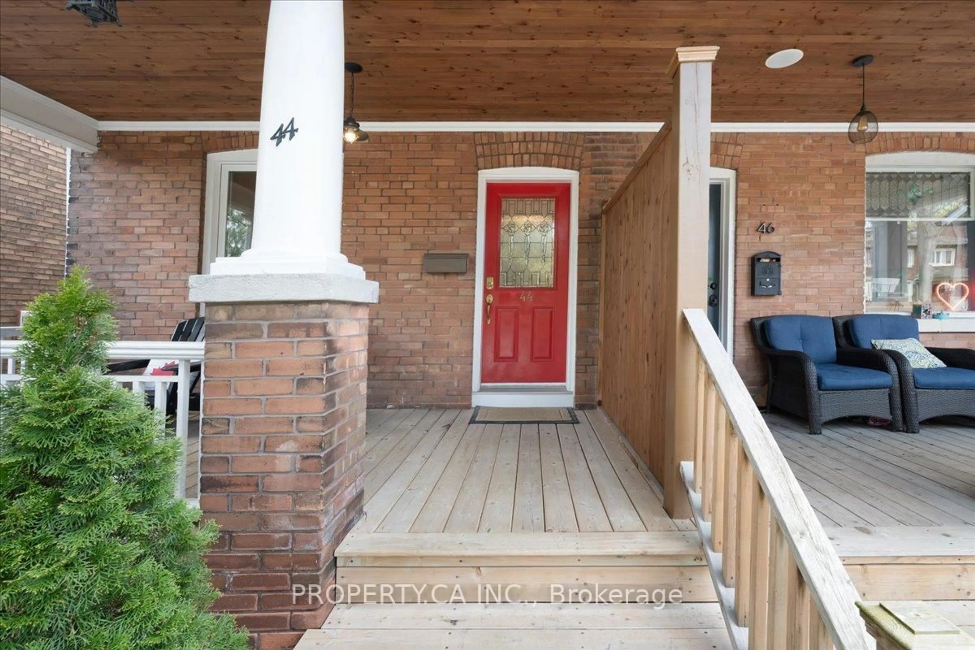 Indoor entryway for 44 Beach View Cres, Toronto Ontario M4E 2L5