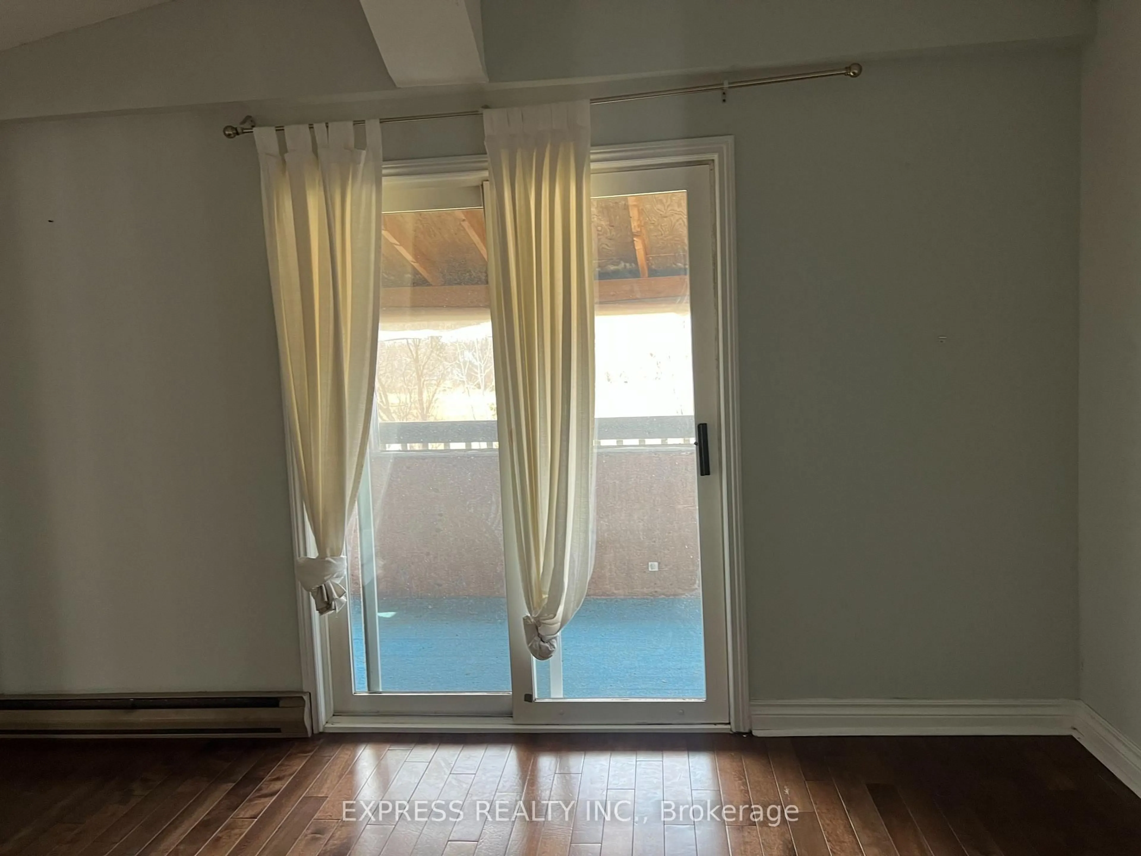 A pic of a room for 2184 Maple Grove Rd, Clarington Ontario L1C 6M1