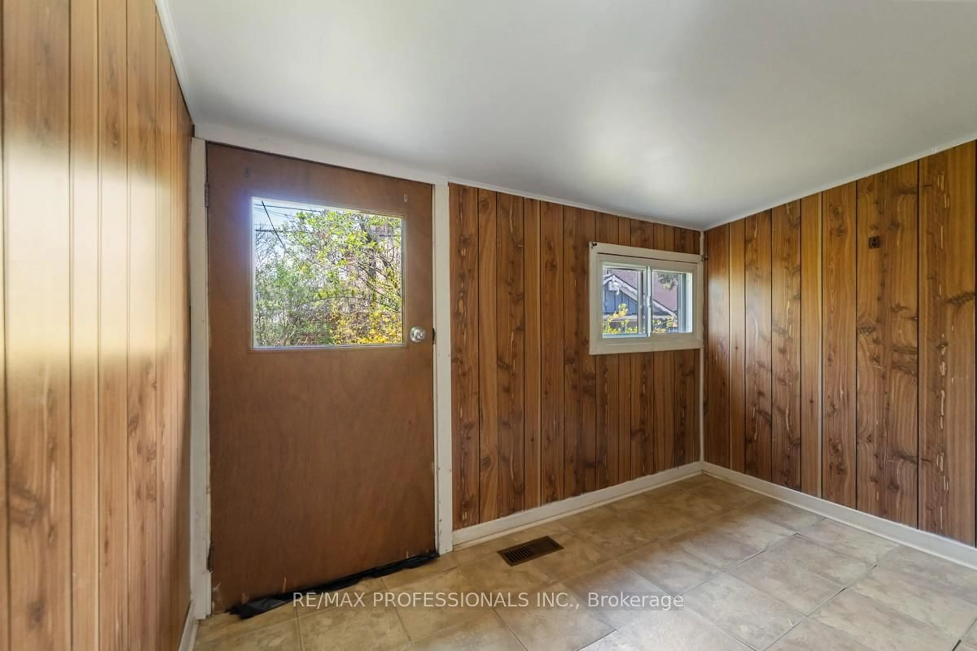 Indoor entryway for 328 Donlands Ave, Toronto Ontario M4J 3R9