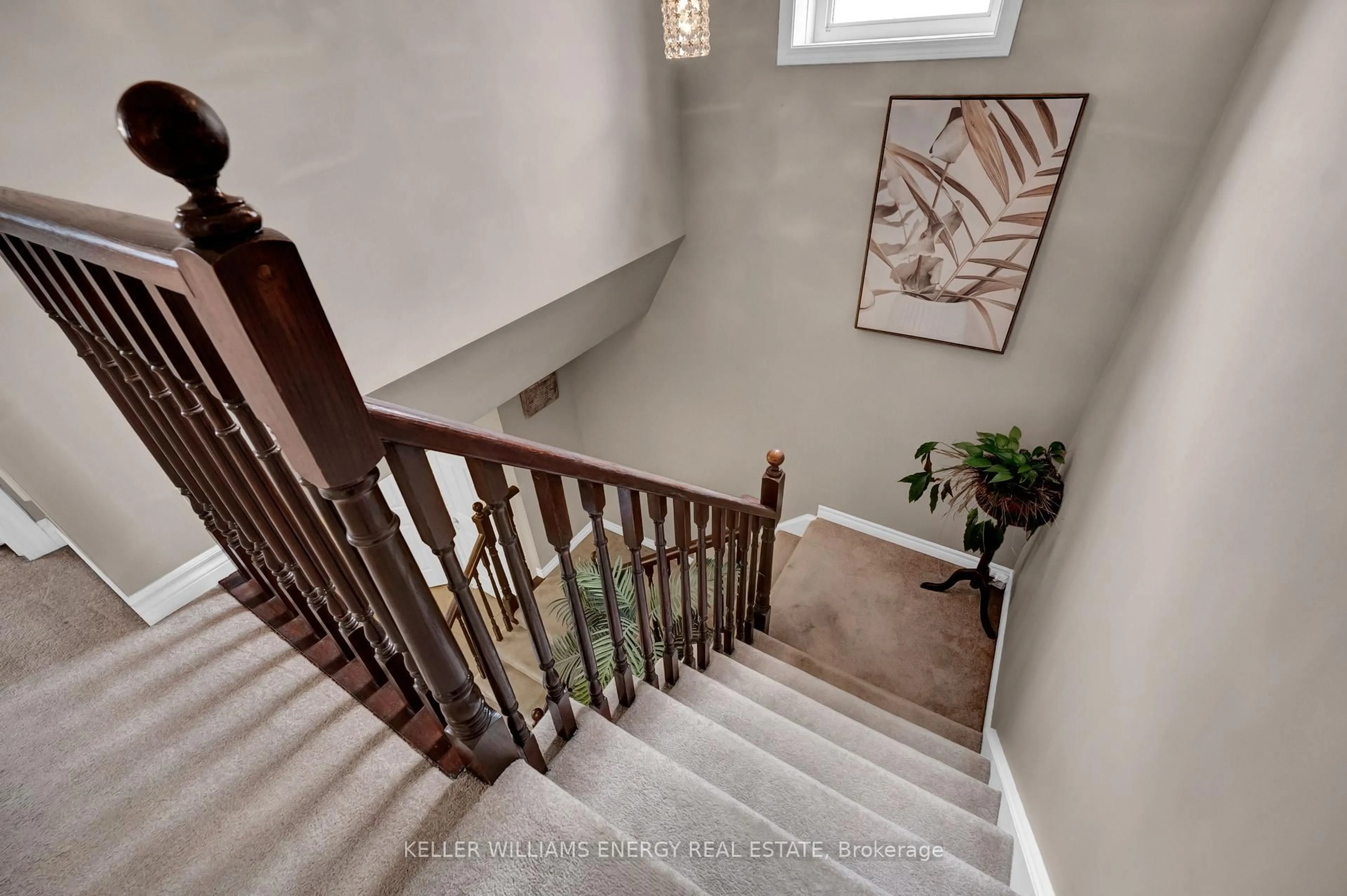 Stairs for 1307 MacInally Crt, Oshawa Ontario L1K 0B6