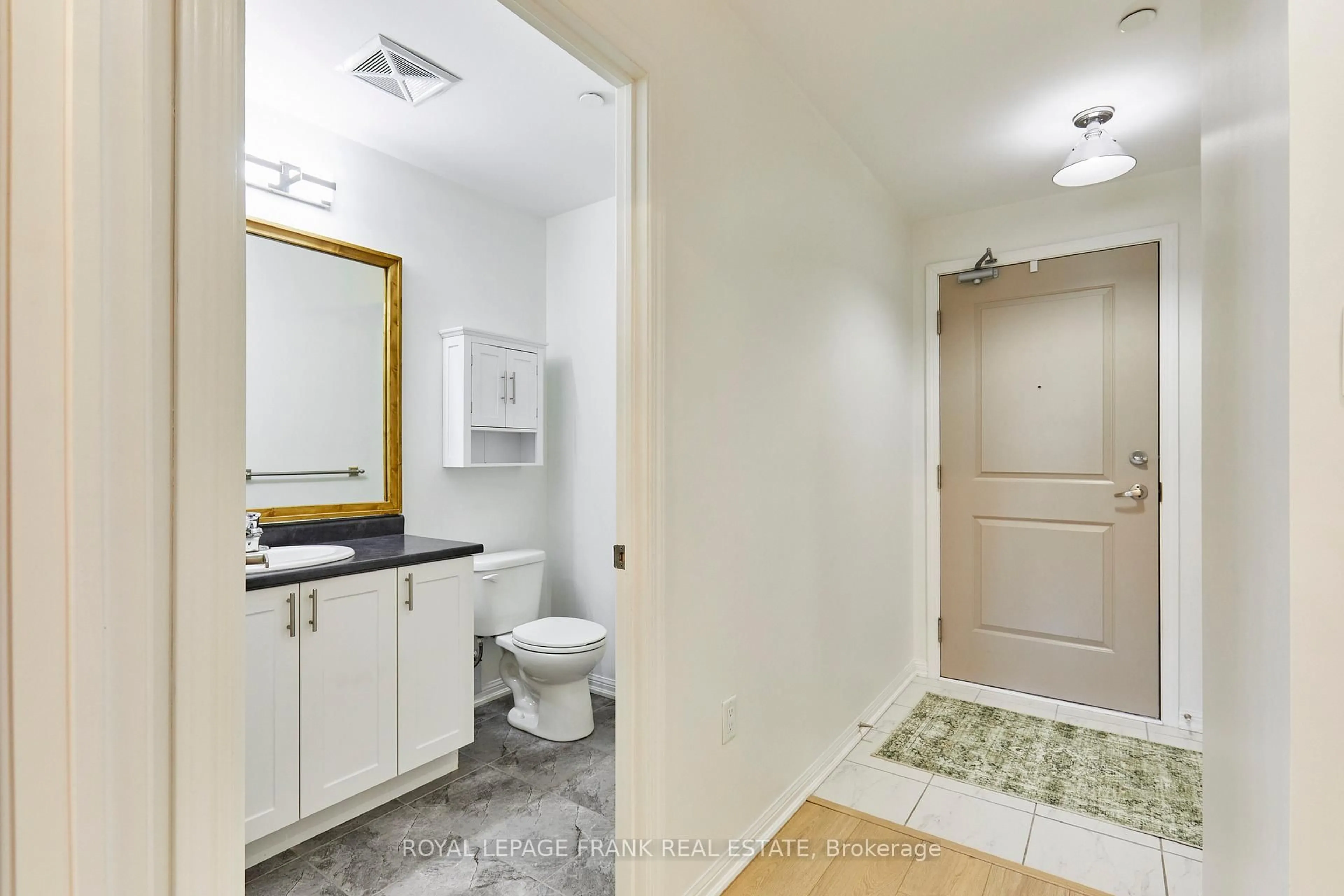 Standard bathroom, ceramic/tile floor for 84 Aspen Springs Dr #112, Clarington Ontario L1C 0V3