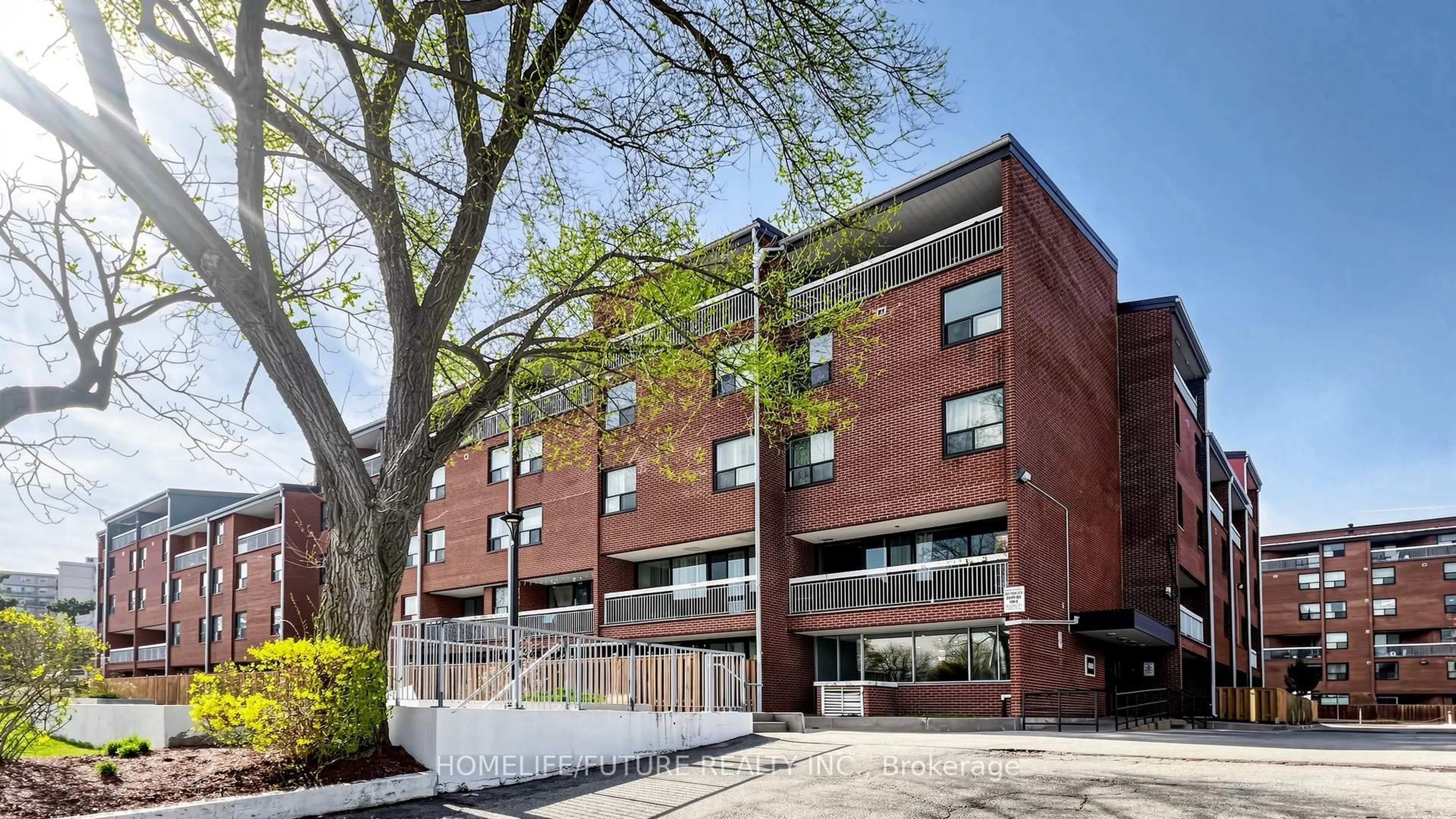 Home with brick exterior material, building for 4060 Lawrence Ave #204, Toronto Ontario M1E 4V4