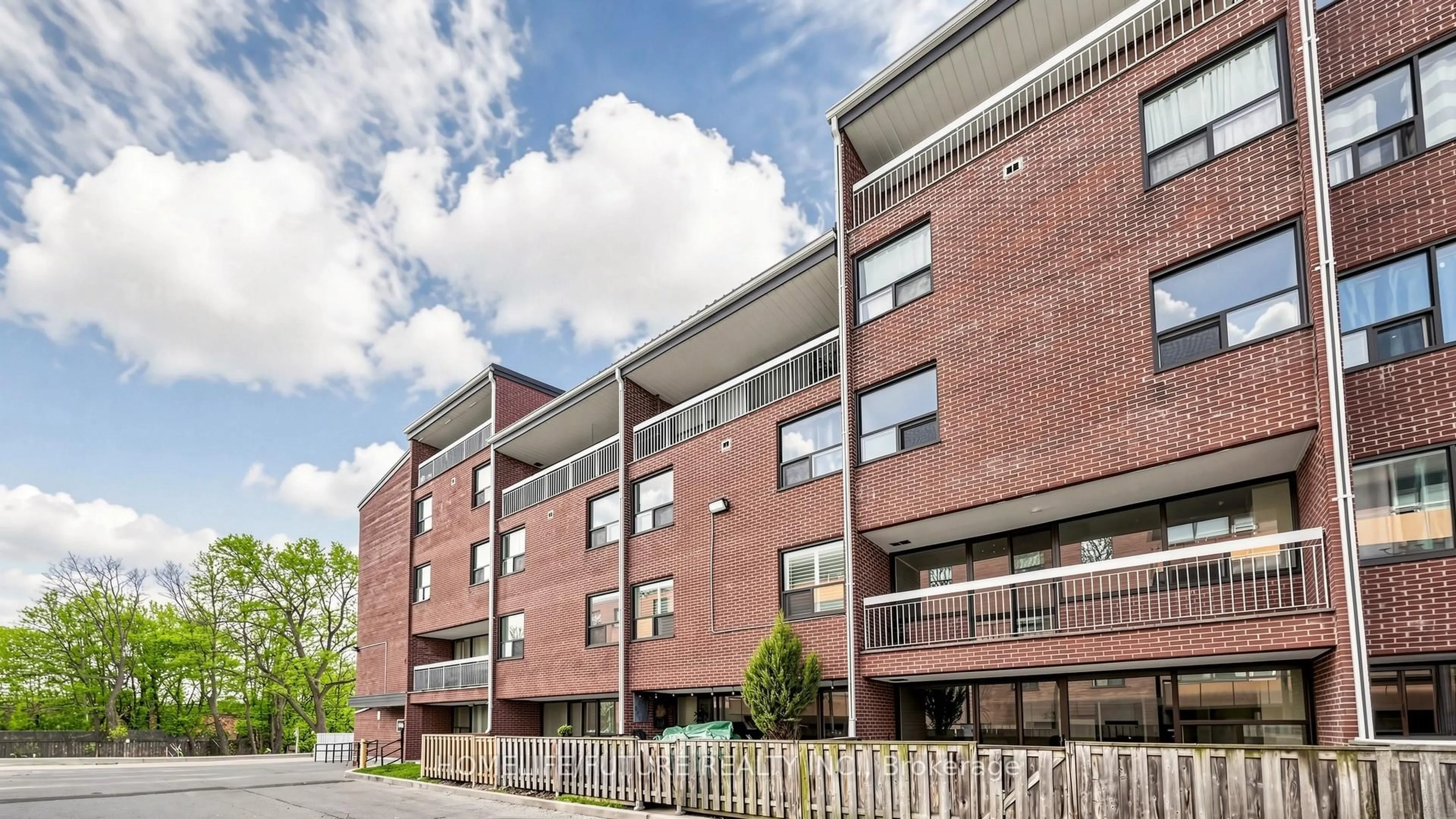 Home with brick exterior material, building for 4060 Lawrence Ave #204, Toronto Ontario M1E 4V4