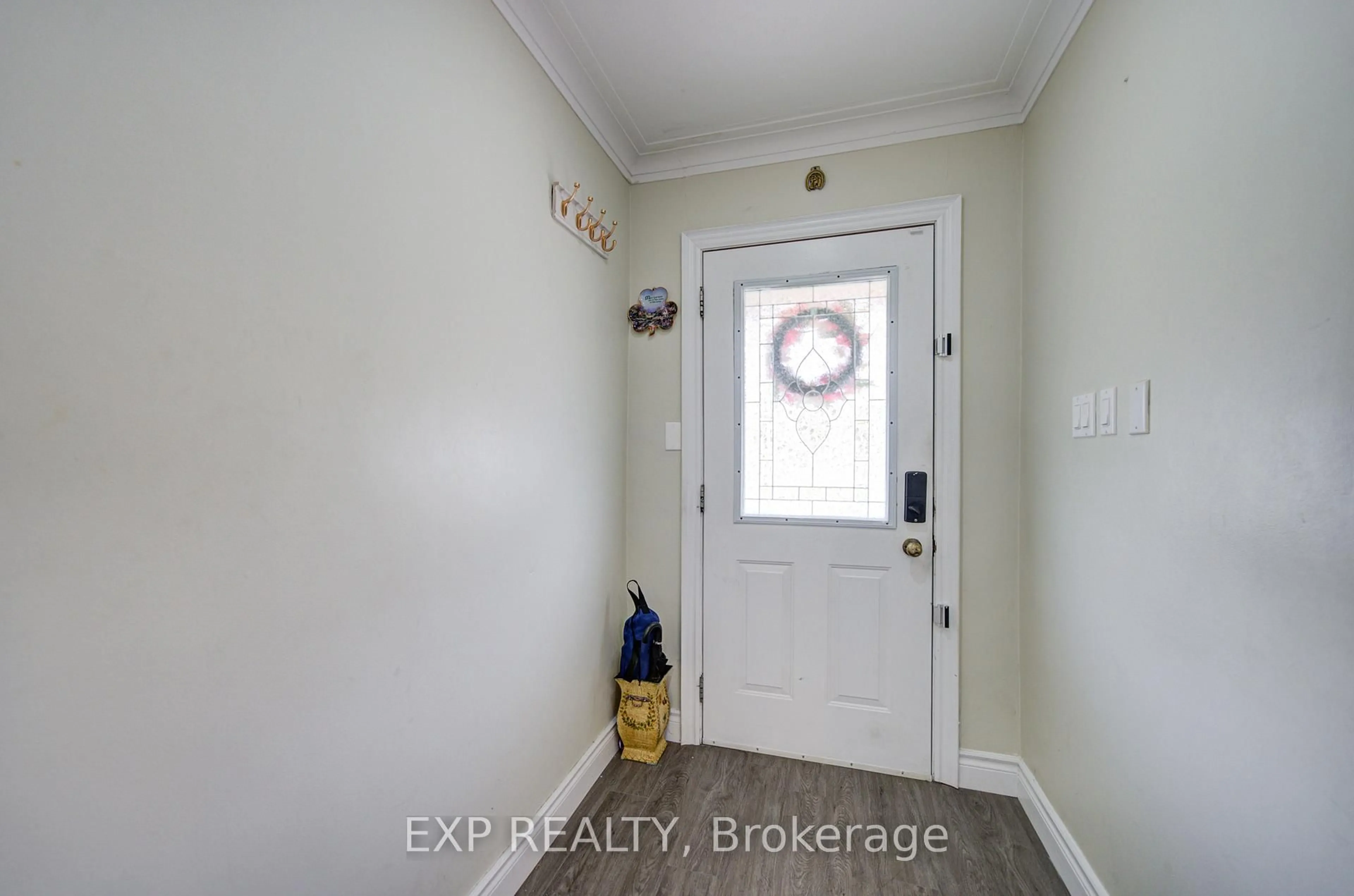 Indoor entryway for 95 Reidmount Ave, Toronto Ontario M1S 1B6