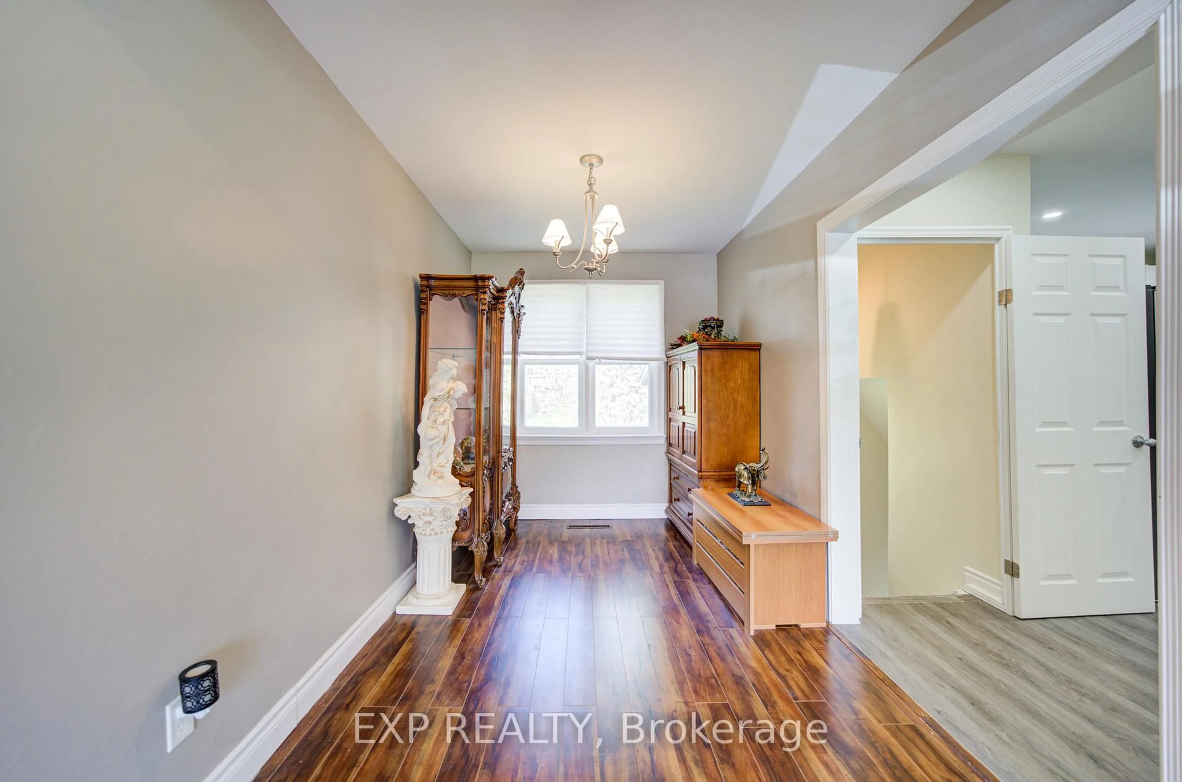 Indoor entryway for 95 Reidmount Ave, Toronto Ontario M1S 1B6