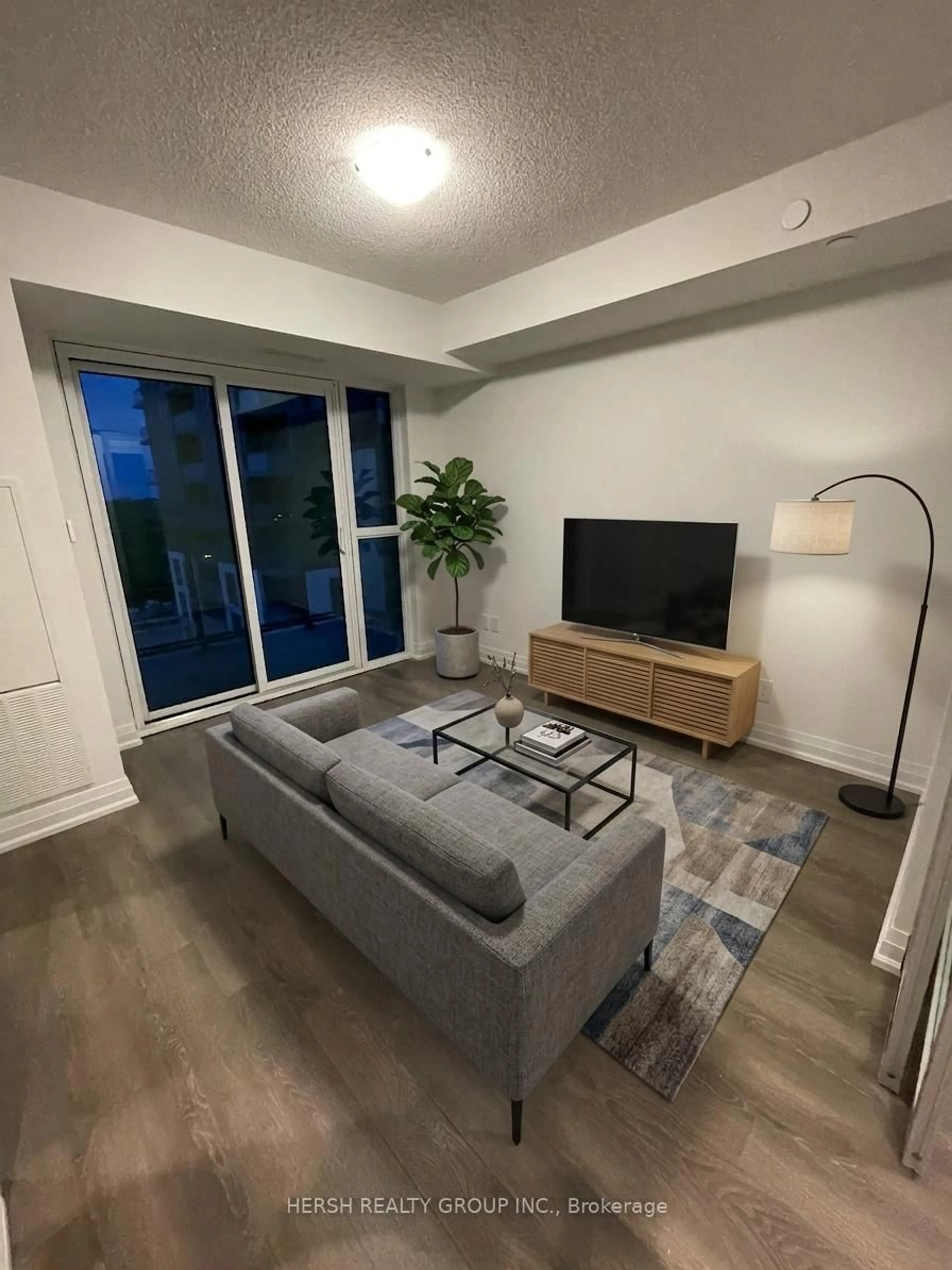 Living room with furniture, unknown for 20 Meadowglen Pl #522, Toronto Ontario M1H 2Y5