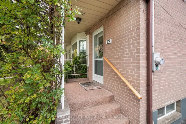 12 Ellendale Dr, Toronto 5