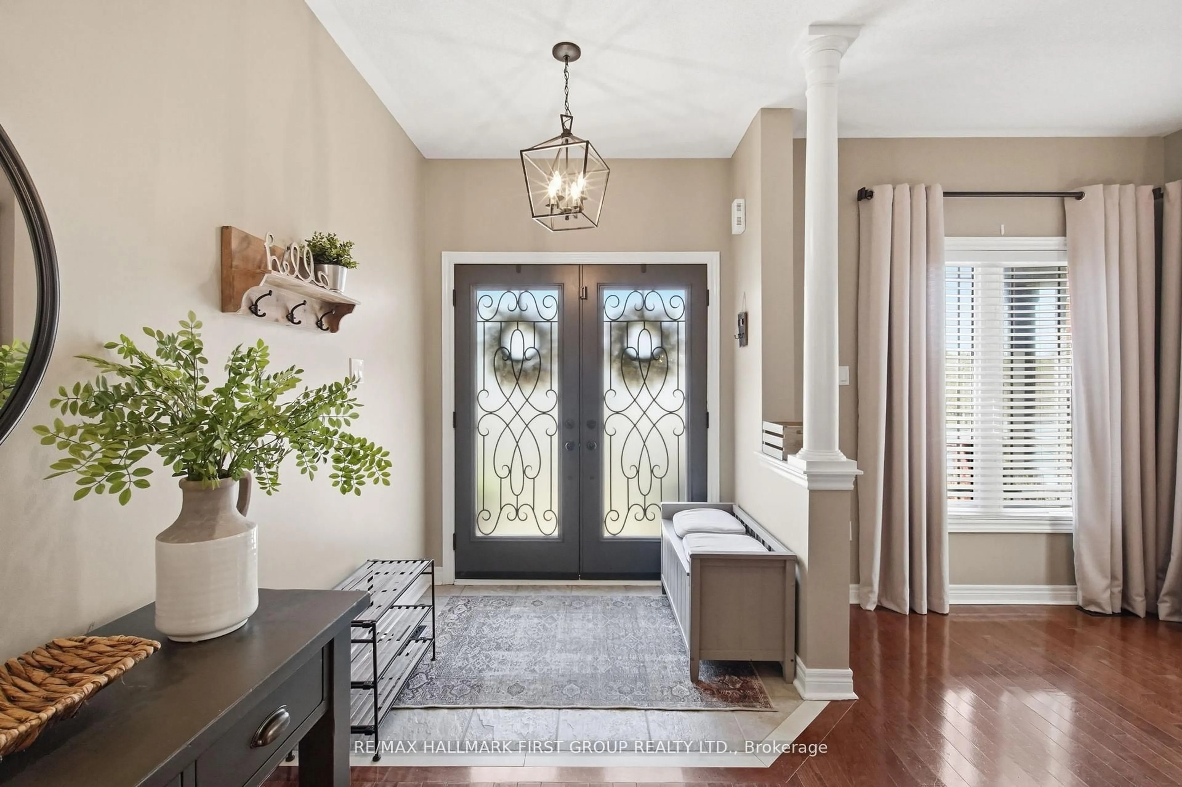Indoor entryway for 7 Shepstone Dr, Ajax Ontario L1Z 0A5