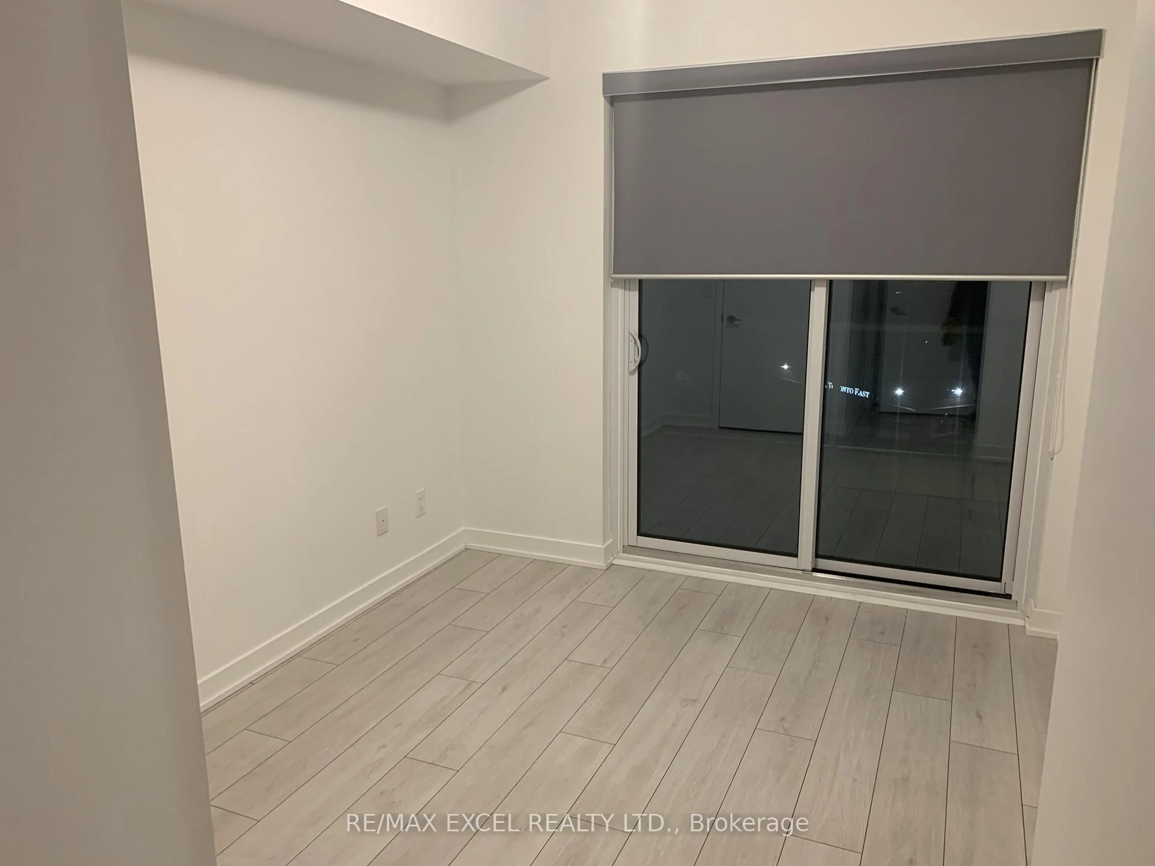 A pic of a room for 2033 Kennedy Rd #621, Toronto Ontario M1T 0B9