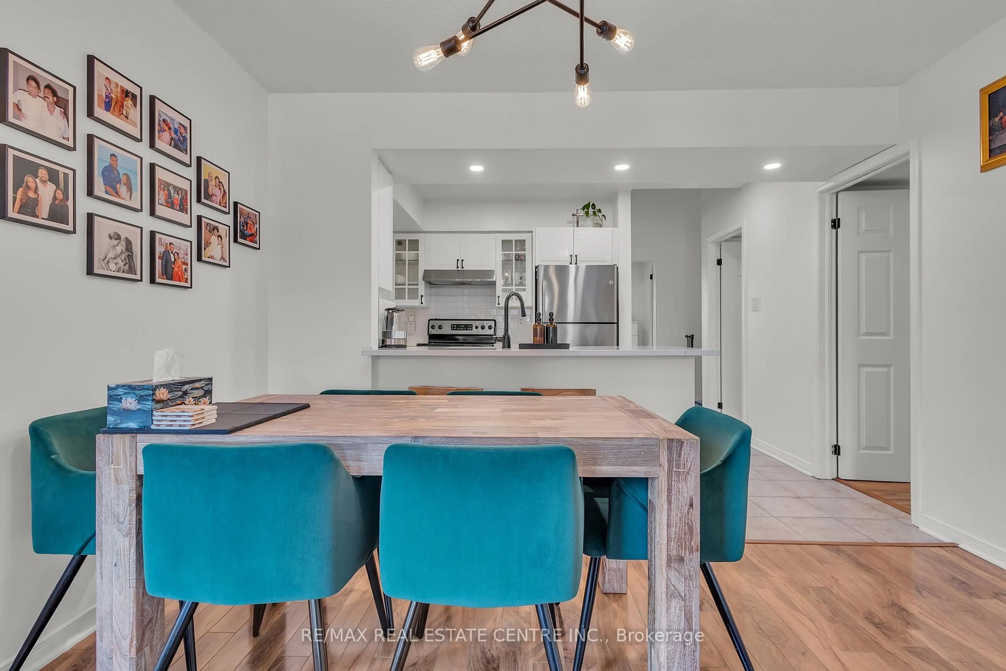 Open concept kitchen, unknown for 51 Petra Way #3, Whitby Ontario L1R 0A8