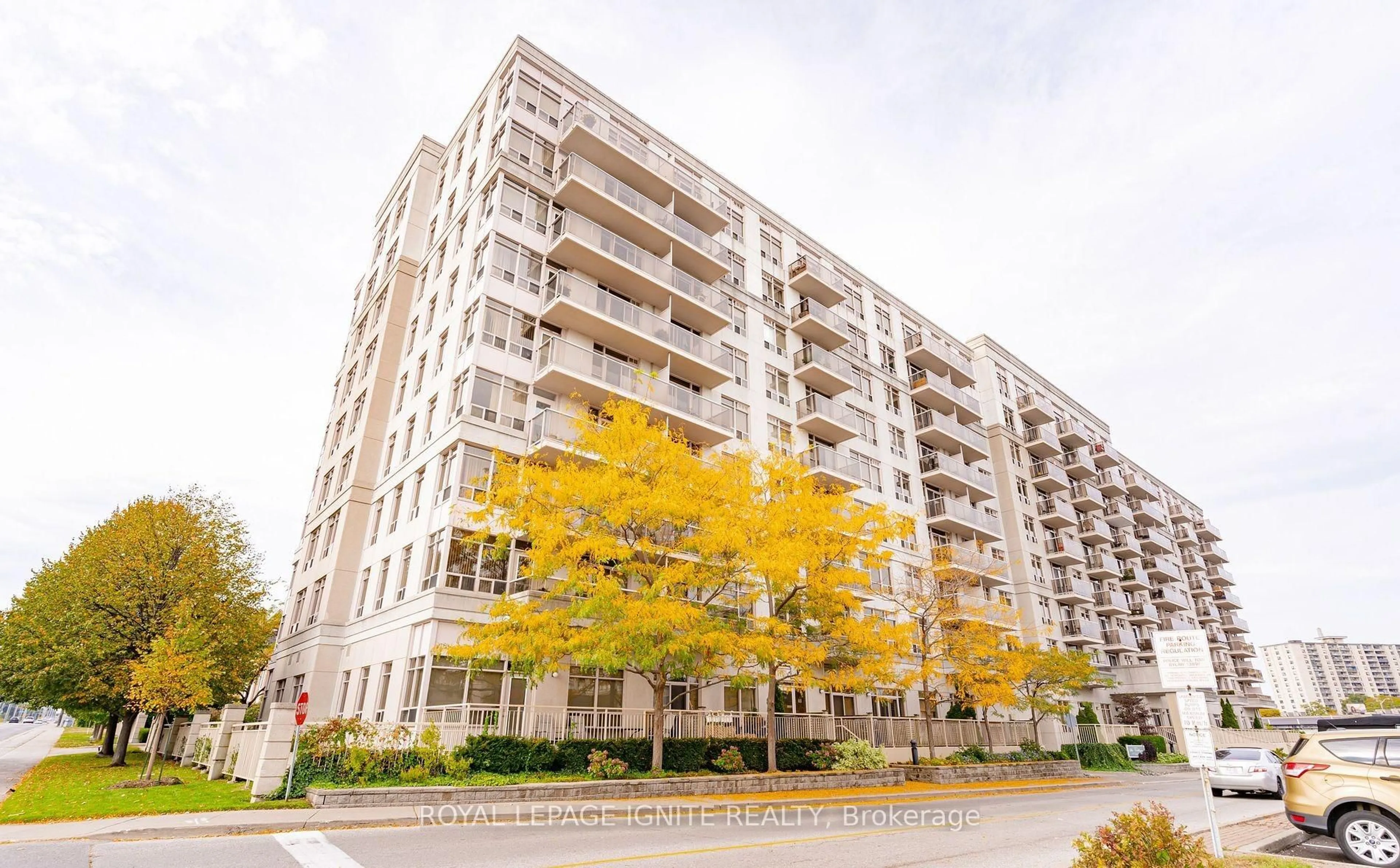 Patio, building for 3650 Kingston Rd #203, Toronto Ontario M1M 3X9
