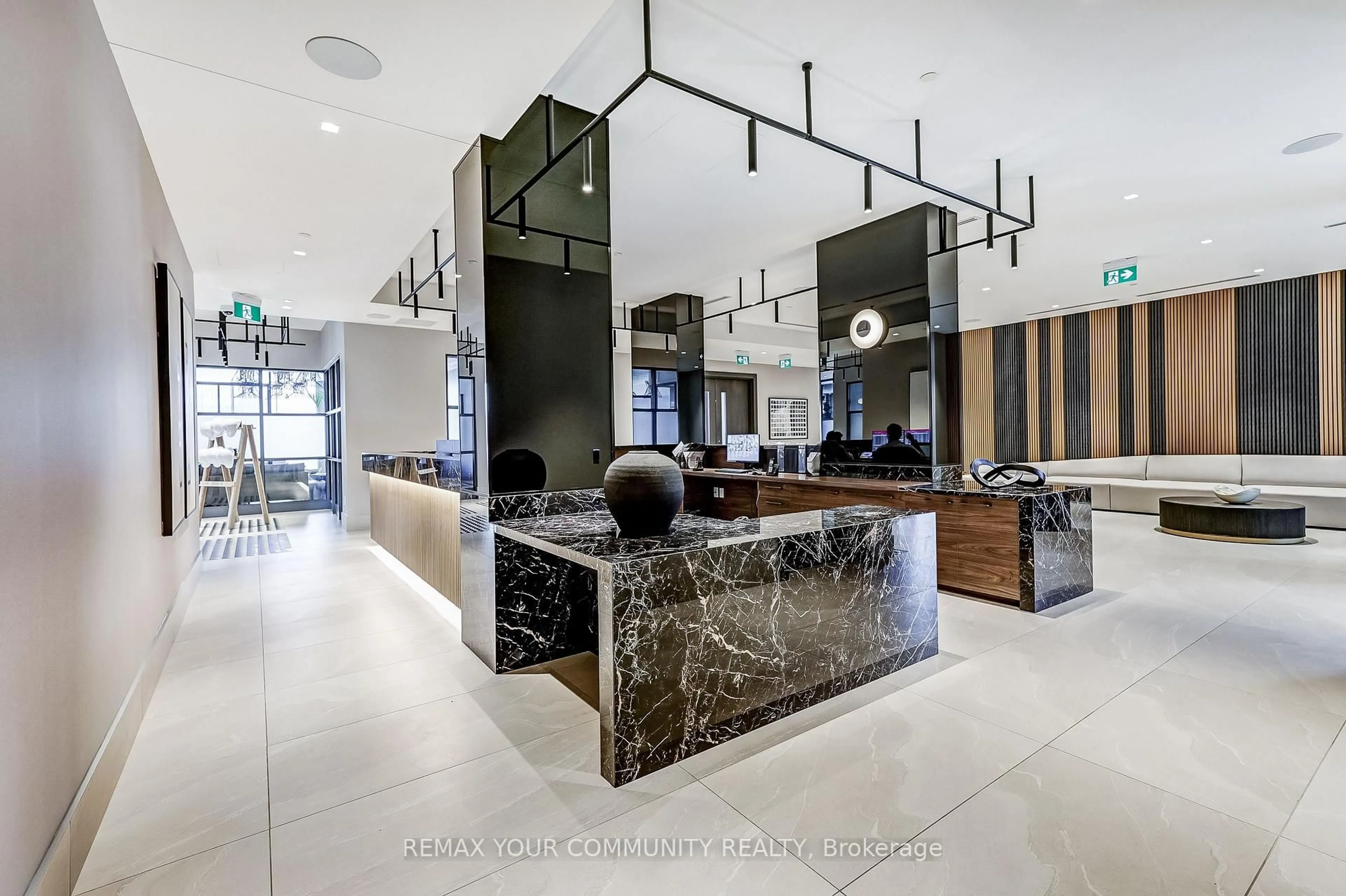 Lobby for 2545 Simcoe St #917, Oshawa Ontario L1L 0W3