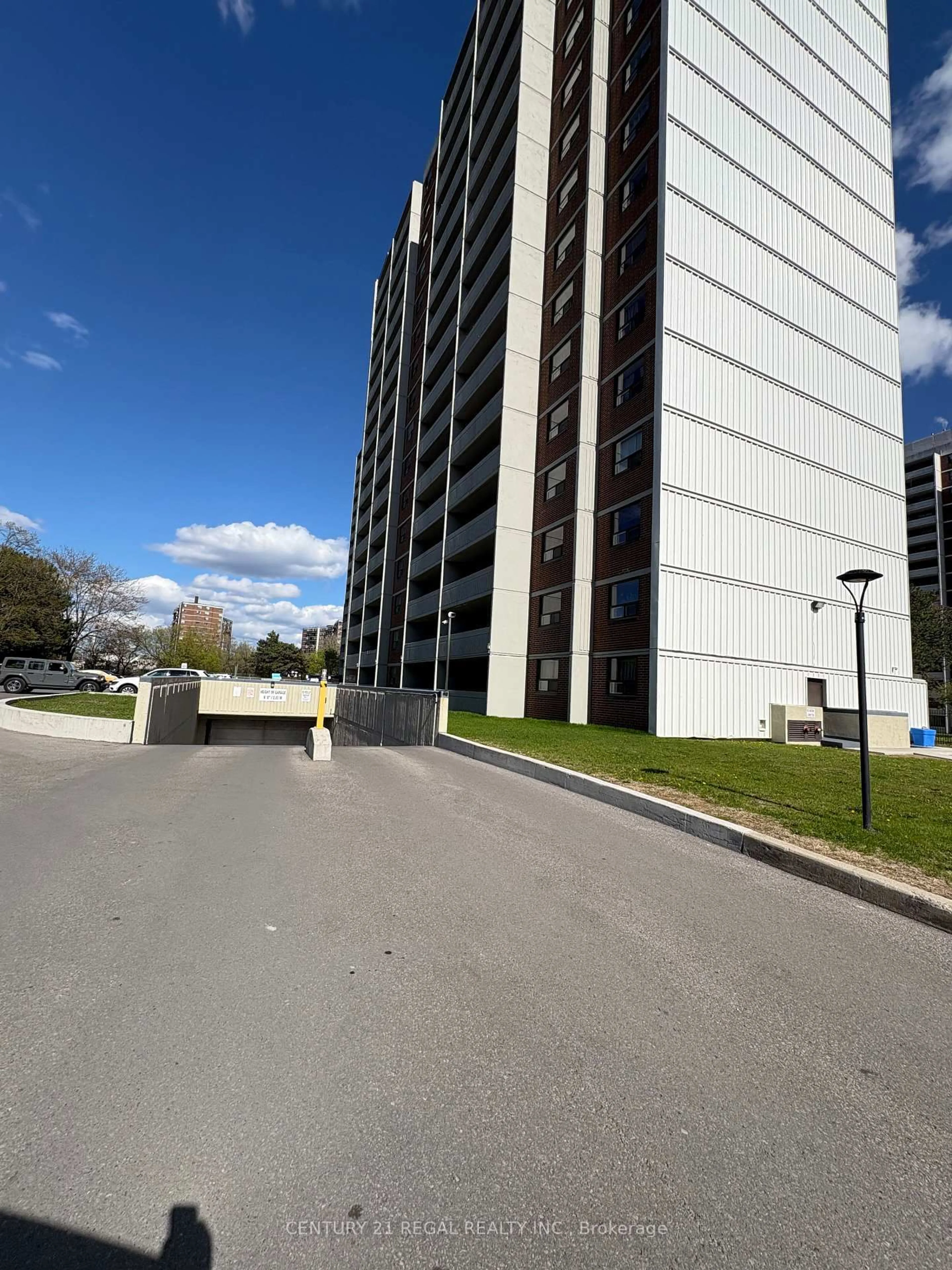 A pic from outside/outdoor area/front of a property/back of a property/a pic from drone, street for 100 Prudential Dr #609, Toronto Ontario M1P 4V4