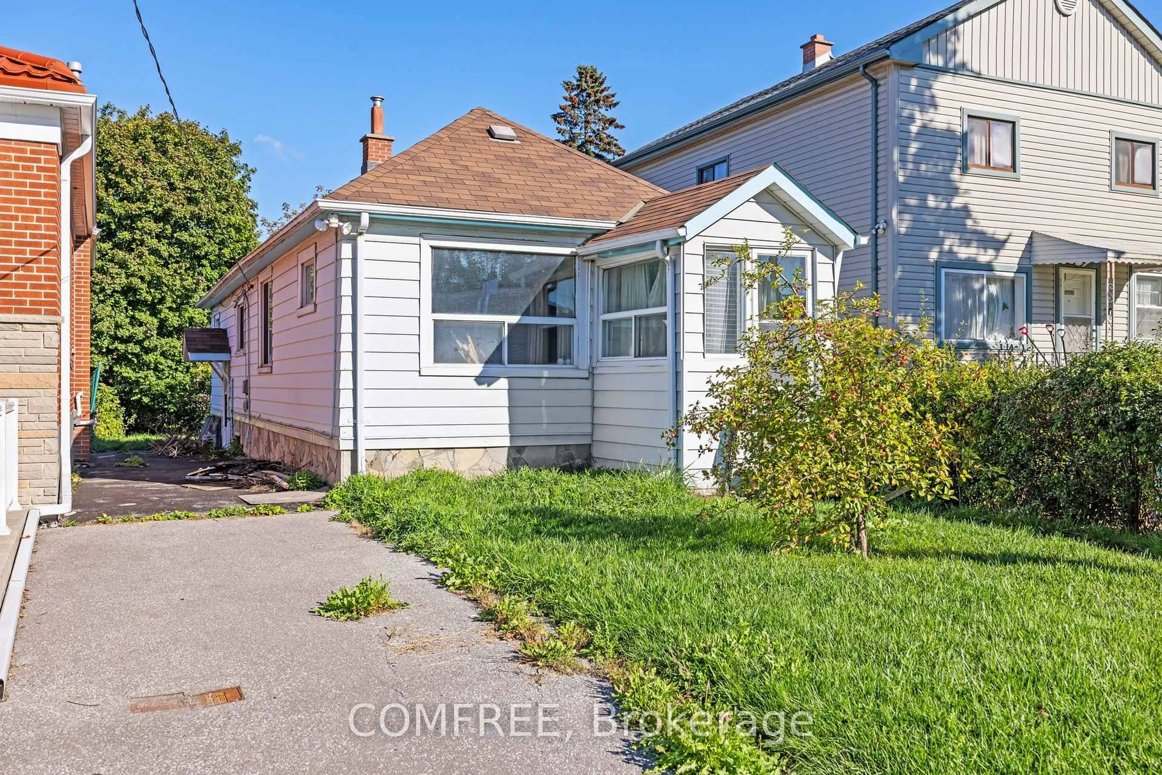 Unknown for 18 Glasgow Ave, Toronto Ontario M1K 1C1