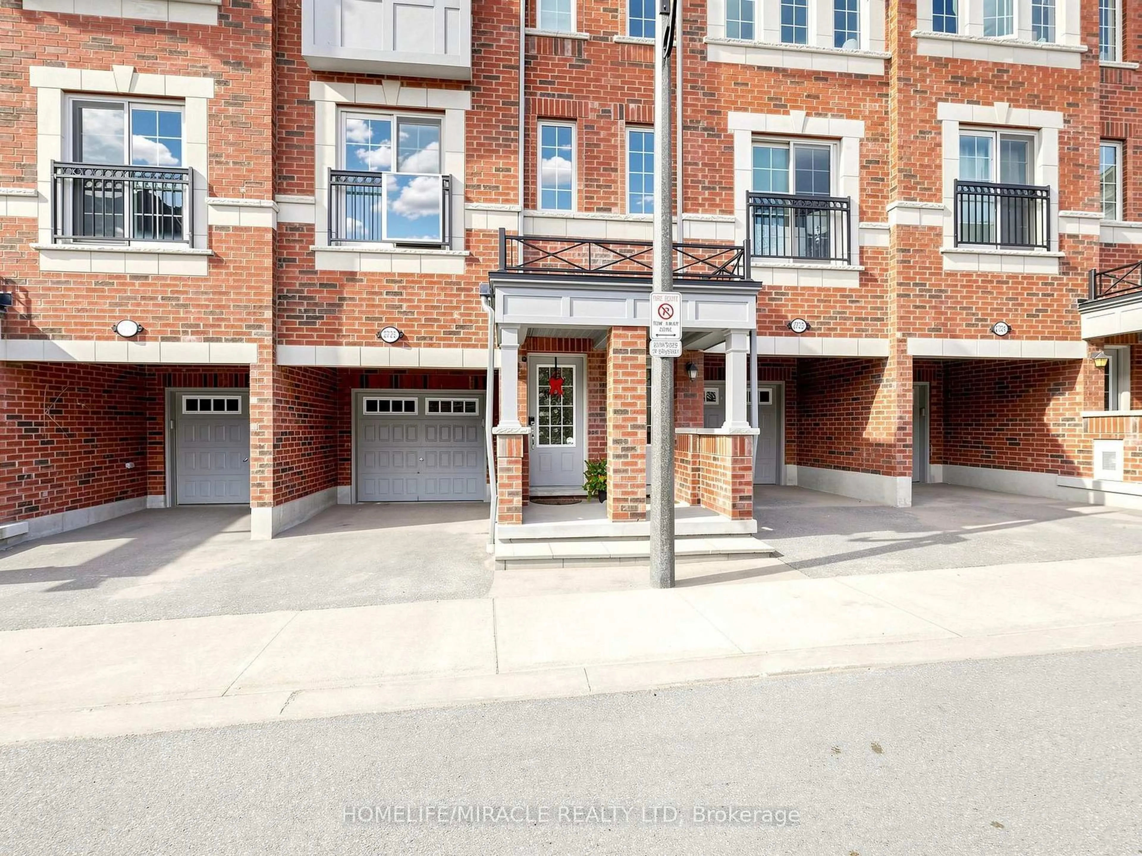 Unknown for 2725 Deputy Minister Path, Oshawa Ontario L1L 0M7