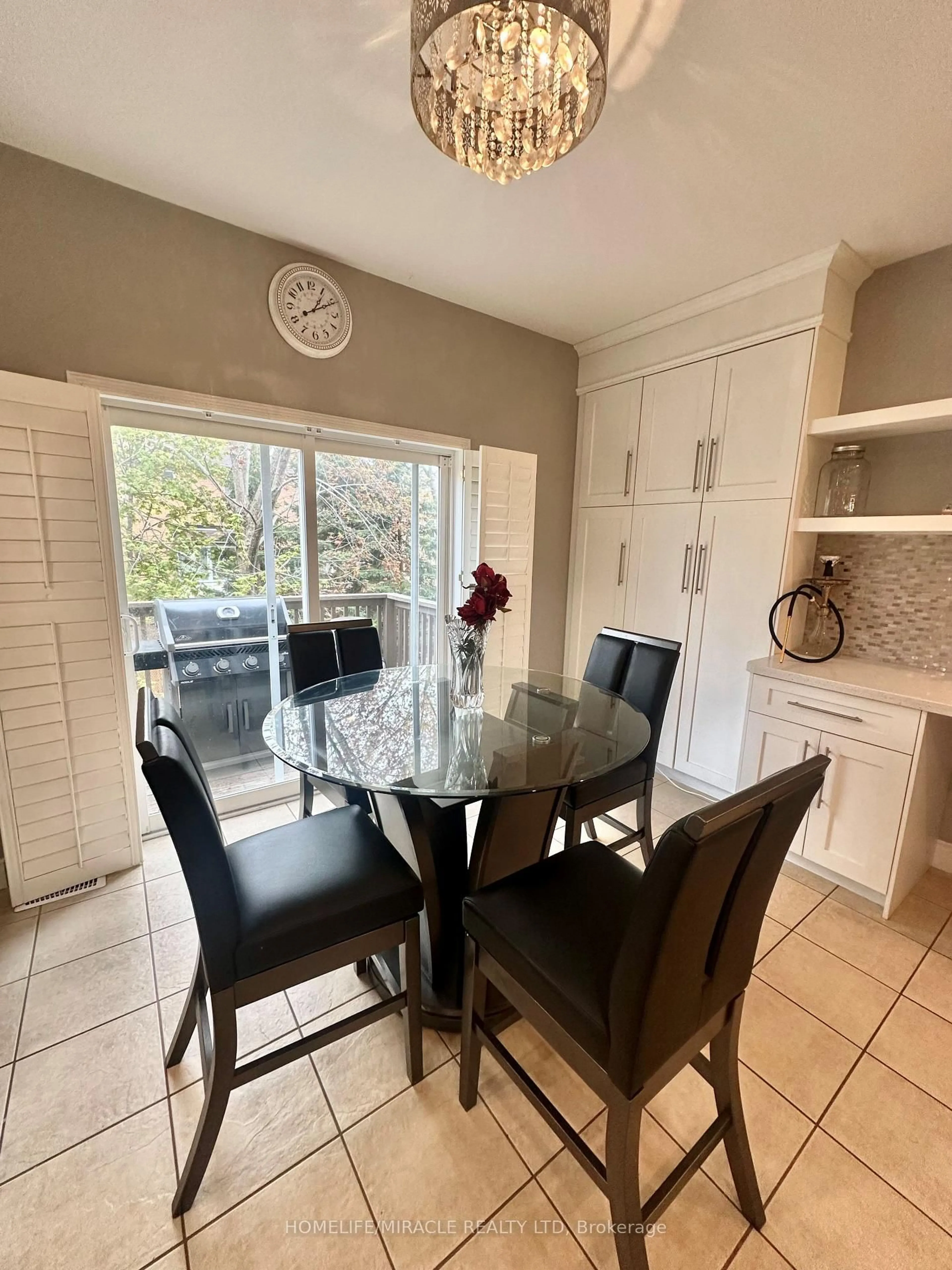 Dining room, ceramic/tile floor for 13 Muscat Cres, Ajax Ontario L1Z 0B7