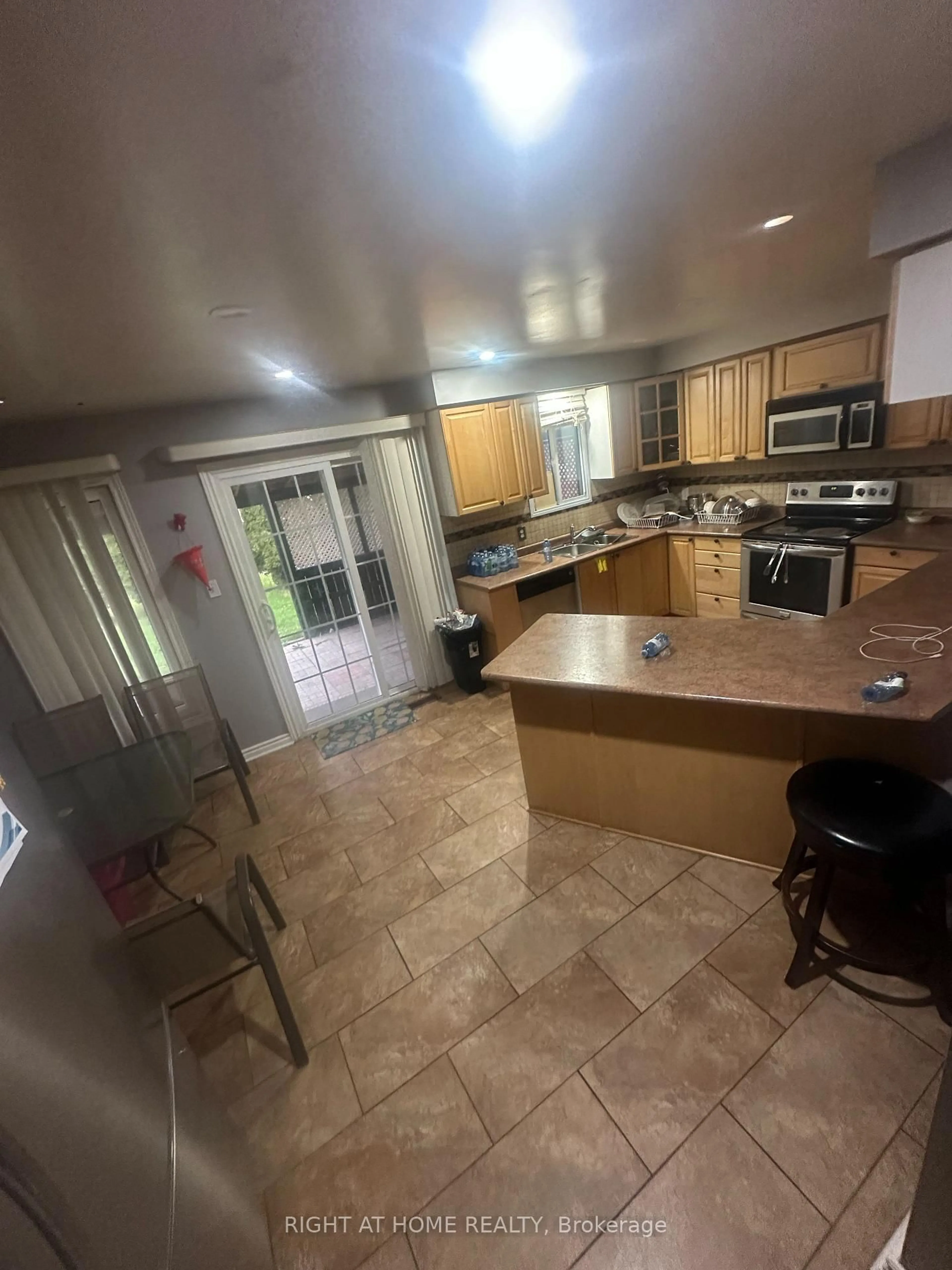 Open concept kitchen, ceramic/tile floor for 37 Willcocks Cres, Ajax Ontario L1T 3L9